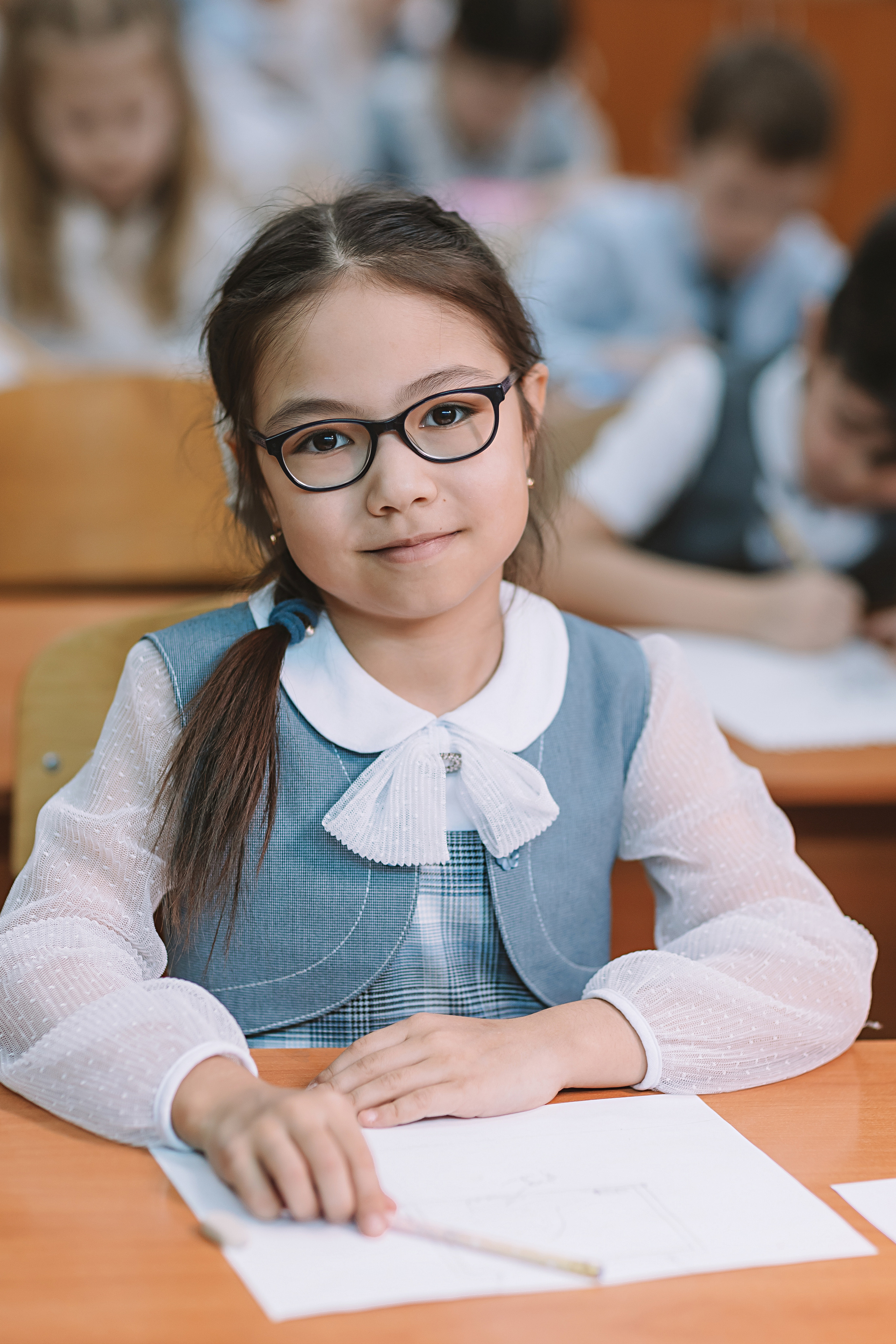 2 класс в школе. Семейный фотограф Тюмень, фотограф на роды Салмина Мария