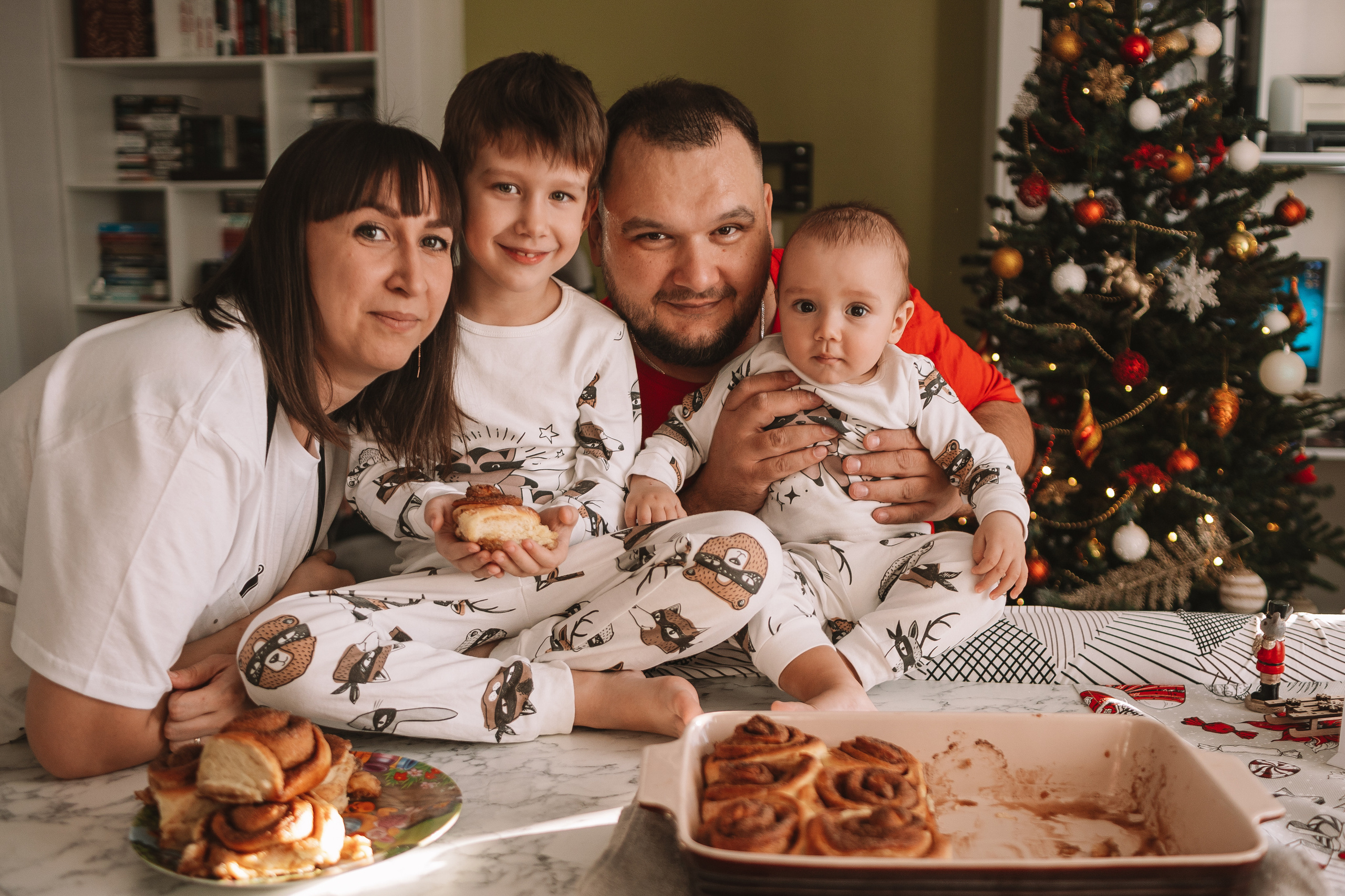 Новогодний Синнабон. Семейный фотограф Тюмень, фотограф на роды Салмина Мария