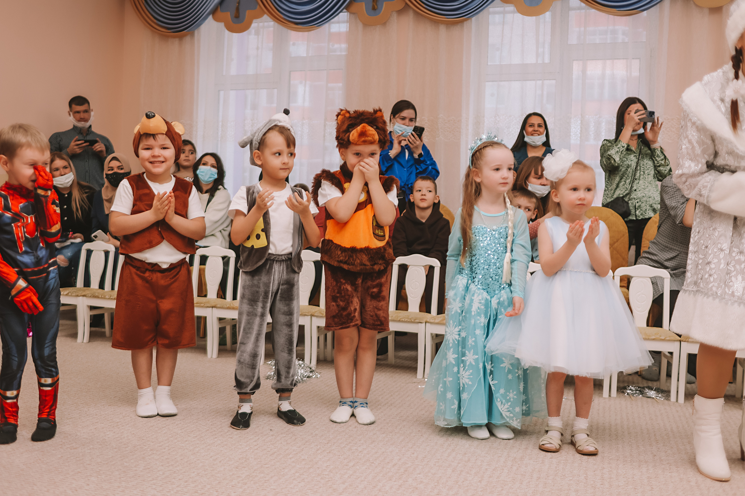 Репортаж новогоднего утренника. Семейный фотограф Тюмень, фотограф на роды Салмина Мария