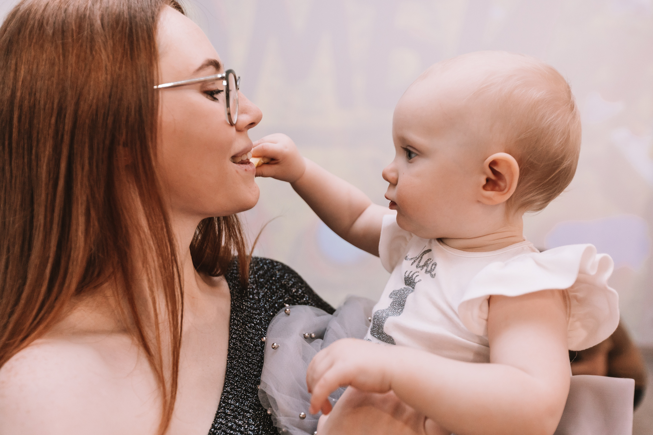 Первый годик в игровой. Семейный фотограф Тюмень, фотограф на роды Салмина Мария