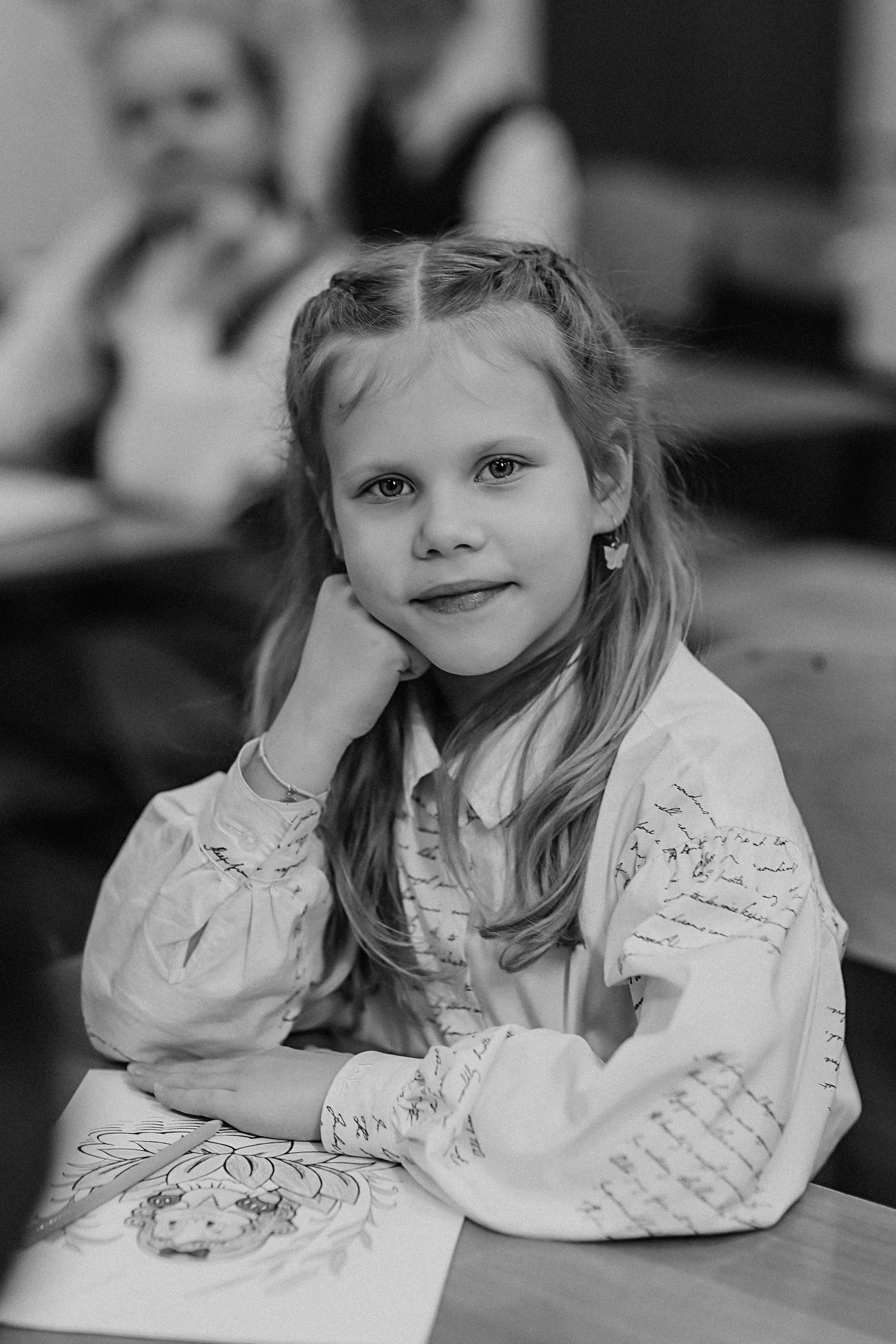 2 класс в школе. Семейный фотограф Тюмень, фотограф на роды Салмина Мария