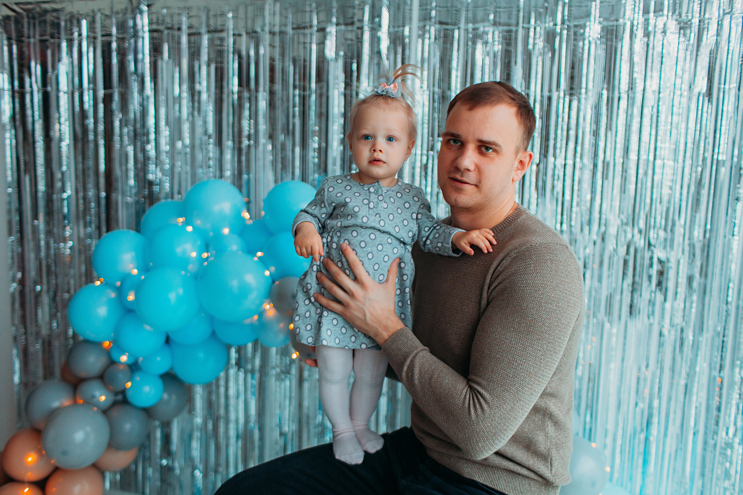 Годик в ВВ студио. Семейный фотограф Тюмень, фотограф на роды Салмина Мария