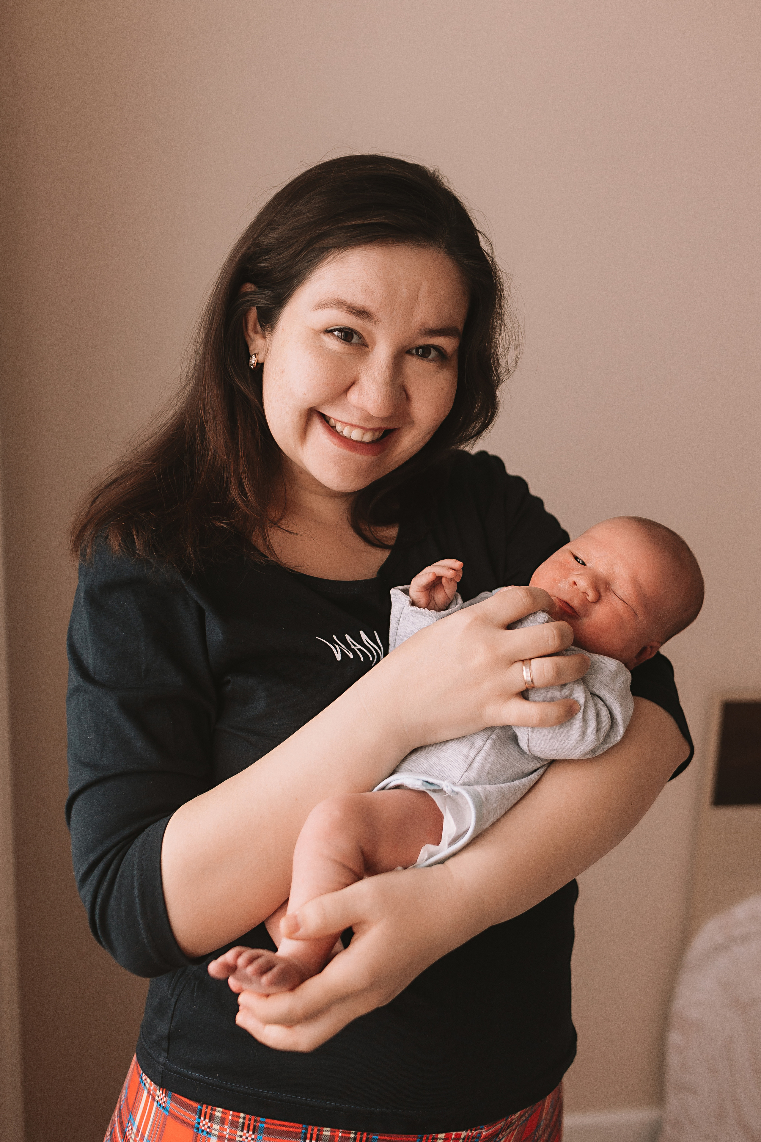 Руслан. Семейный фотограф Тюмень, фотограф на роды Салмина Мария