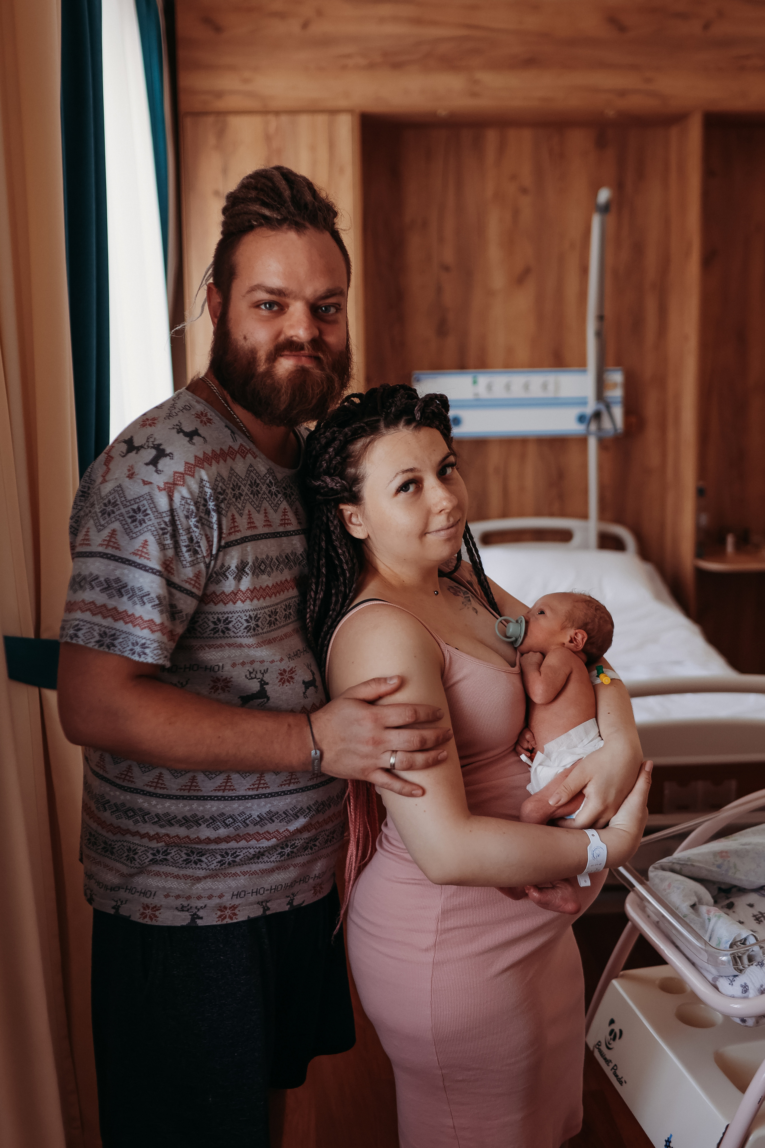 В палате сборный. Семейный фотограф Тюмень, фотограф на роды Салмина Мария