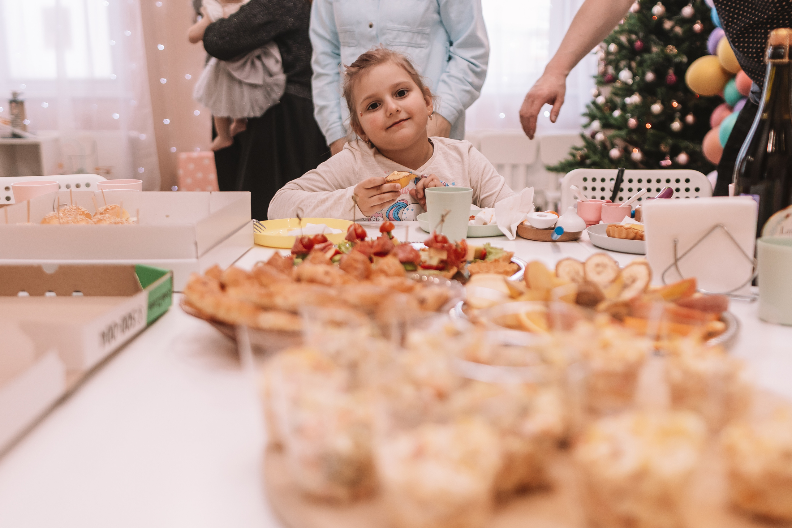 Первый годик в игровой. Семейный фотограф Тюмень, фотограф на роды Салмина Мария