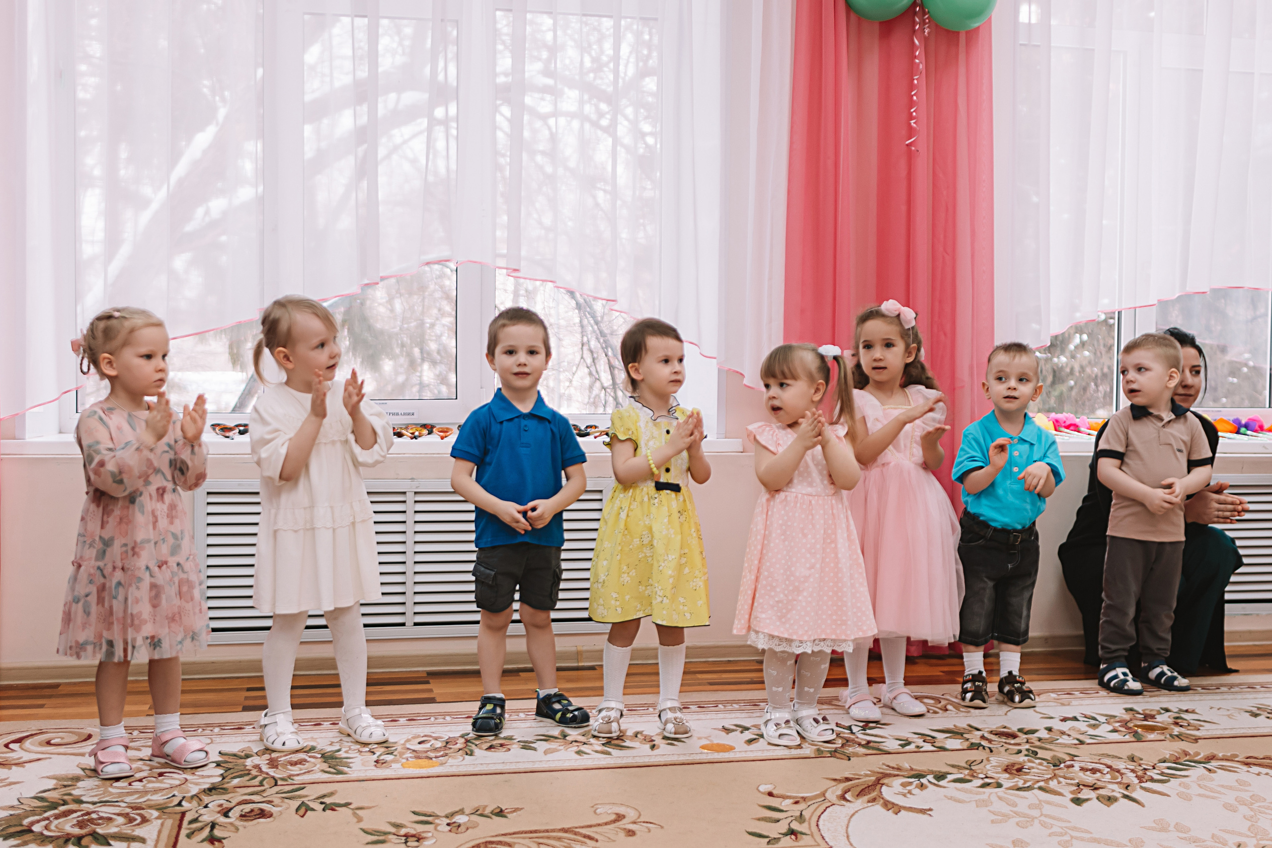 Утренник садик. Семейный фотограф Тюмень, фотограф на роды Салмина Мария