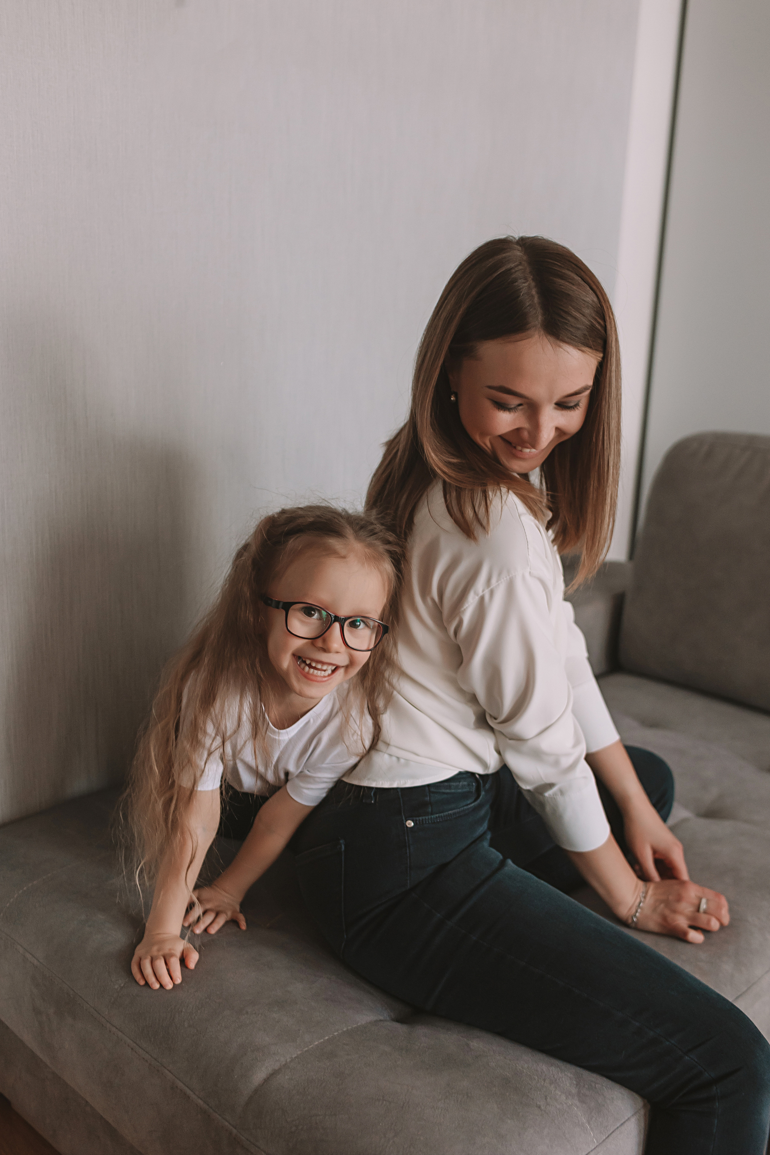 Мама дочка. Семейный фотограф Тюмень, фотограф на роды Салмина Мария