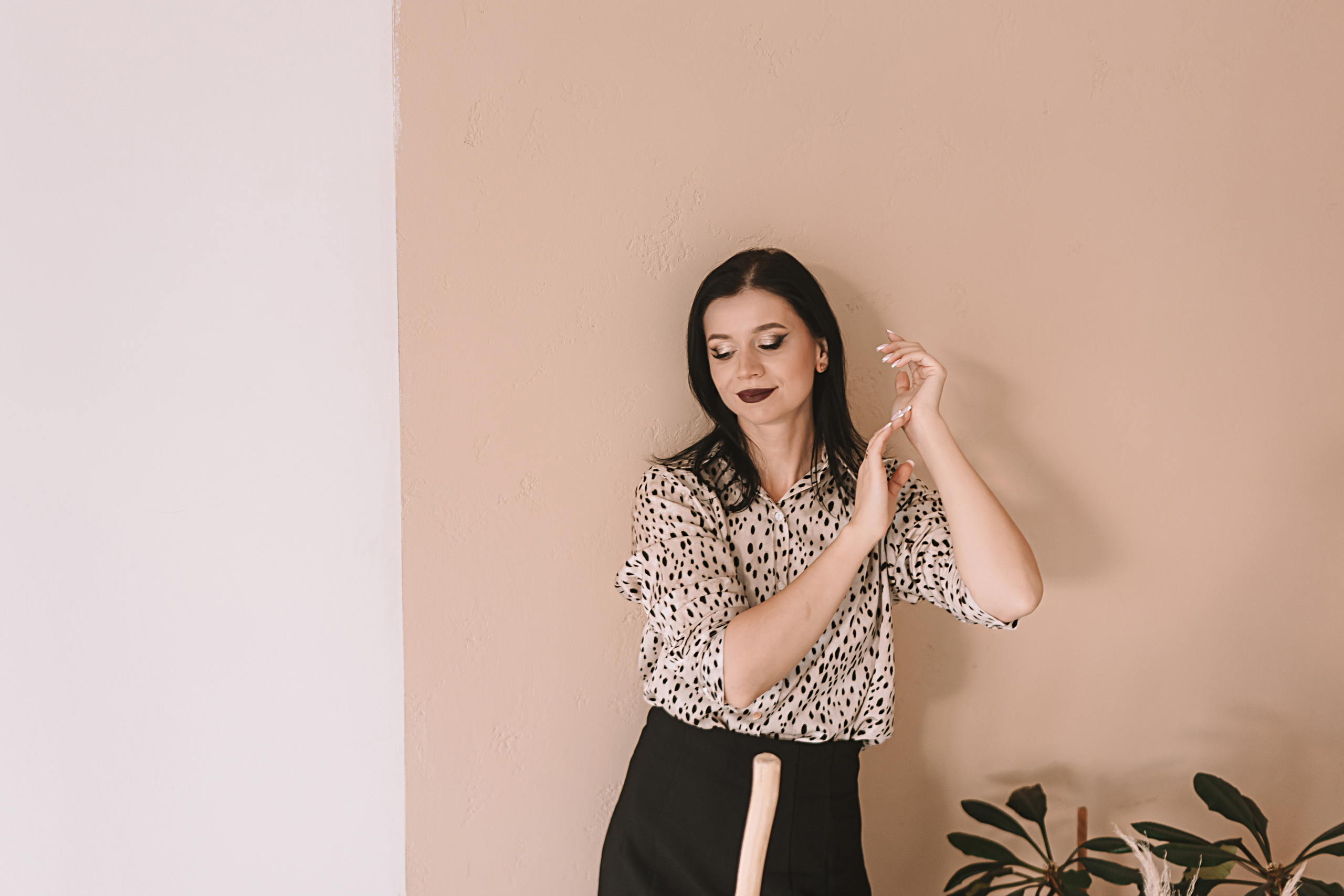 Руководитель студий красоты, студия Белая. Семейный фотограф Тюмень, фотограф на роды Салмина Мария