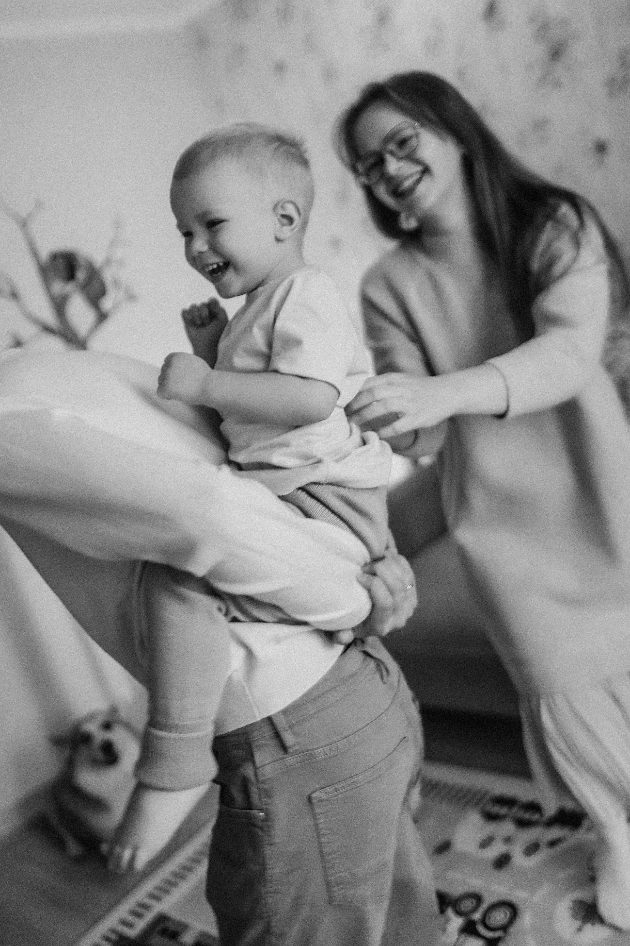 Очень активный Лев. Семейный фотограф Тюмень, фотограф на роды Салмина Мария