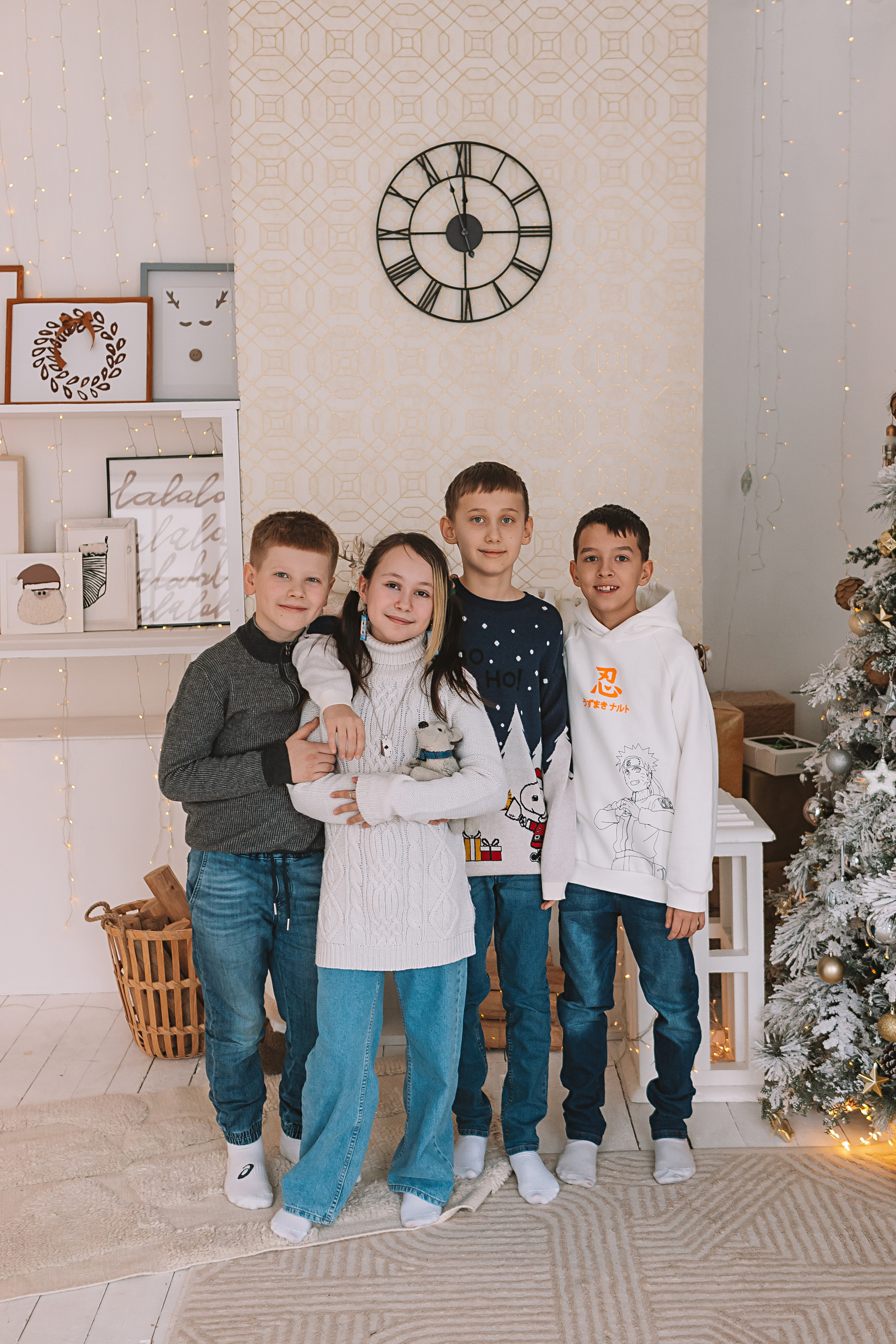 Новогодняя школьная в студии. Семейный фотограф Тюмень, фотограф на роды Салмина Мария