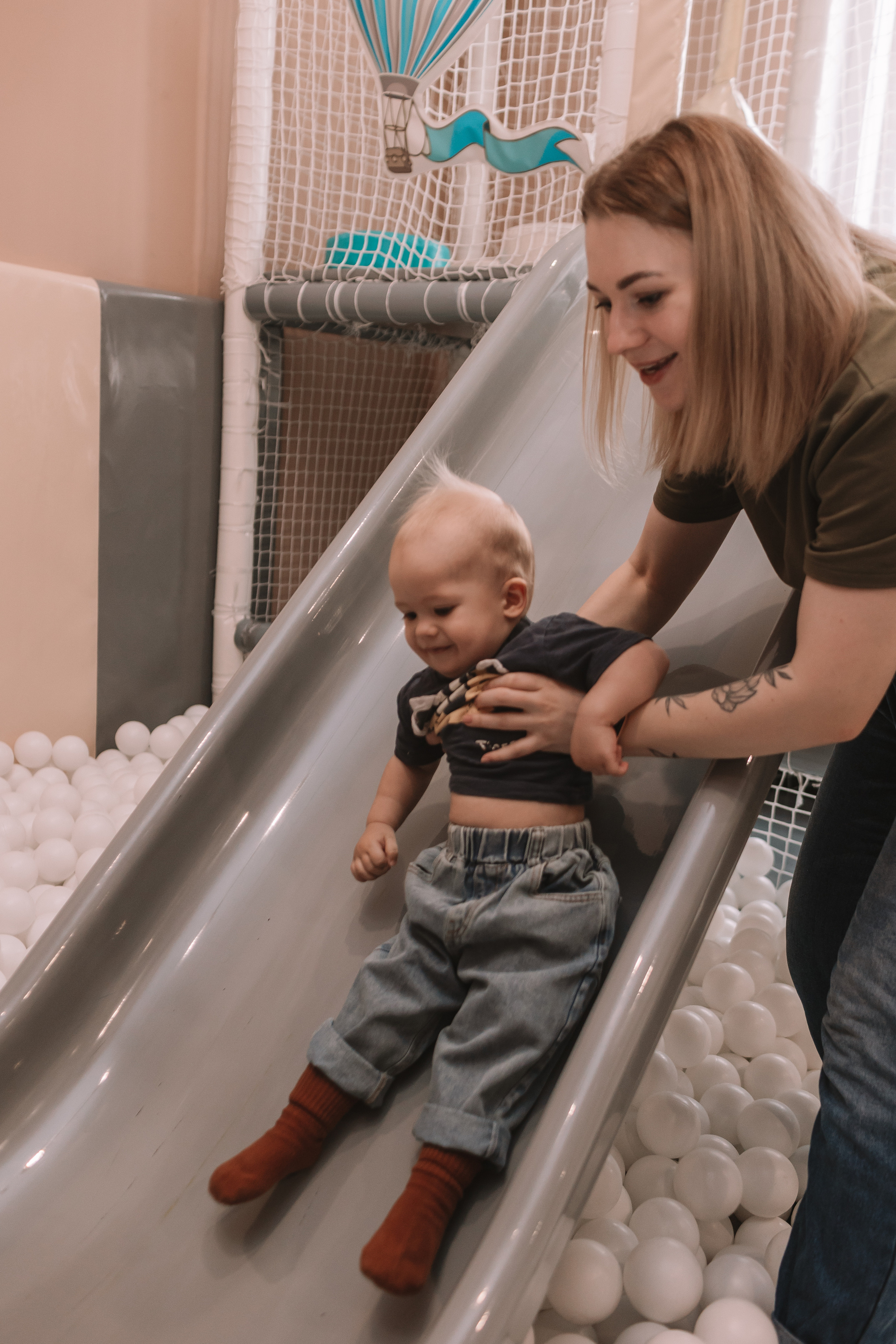 Первый годик в игровой. Семейный фотограф Тюмень, фотограф на роды Салмина Мария