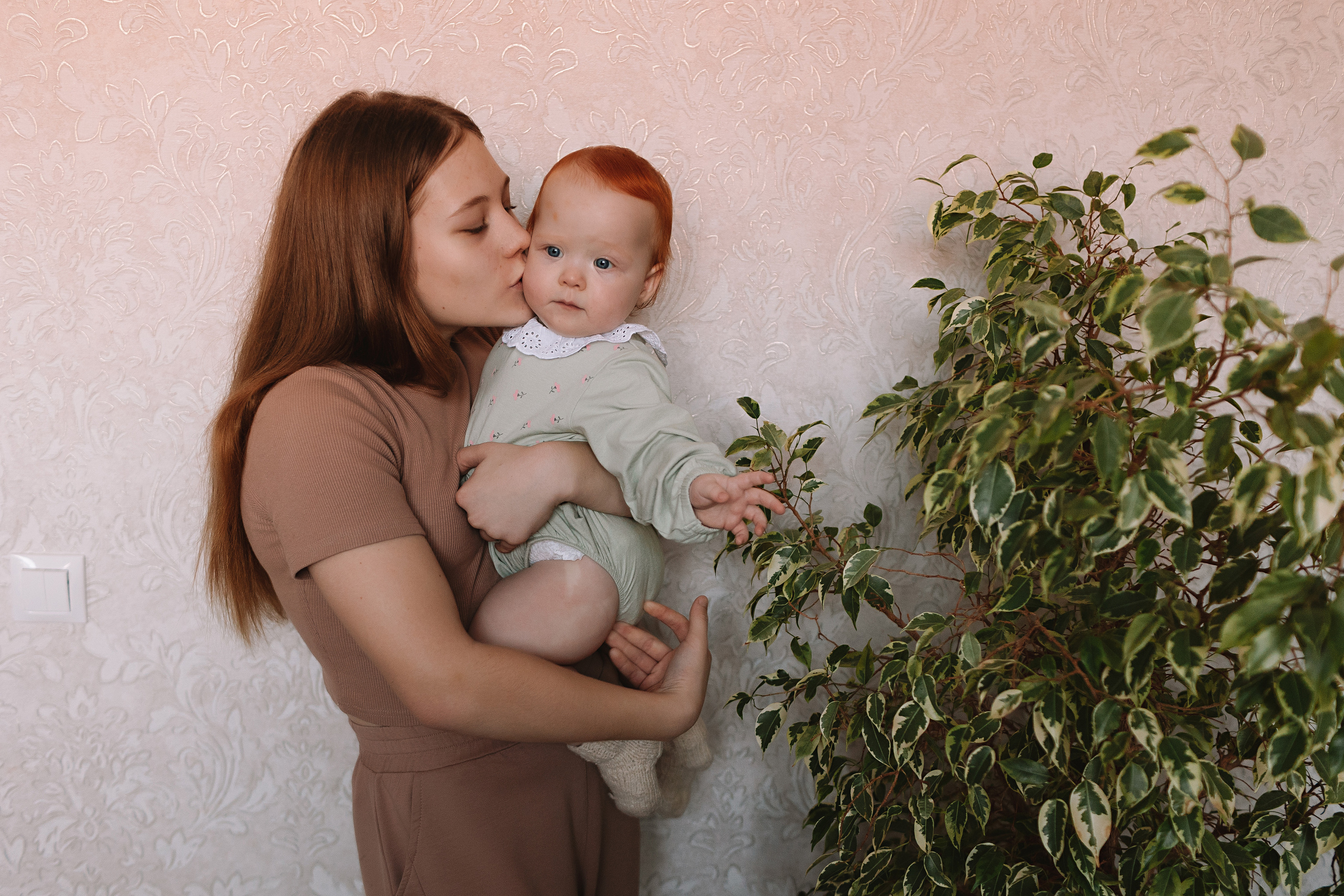 Большая семья (17 человек в частном доме, 2 часа). Семейный фотограф Тюмень, фотограф на роды Салмина Мария