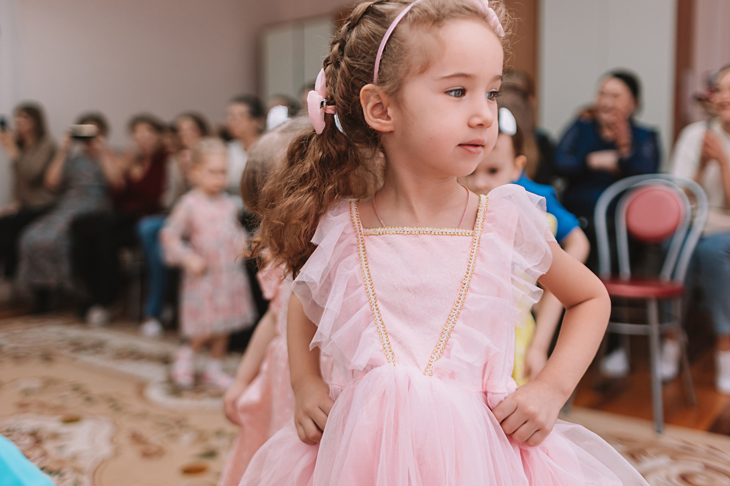 Утренник садик. Семейный фотограф Тюмень, фотограф на роды Салмина Мария