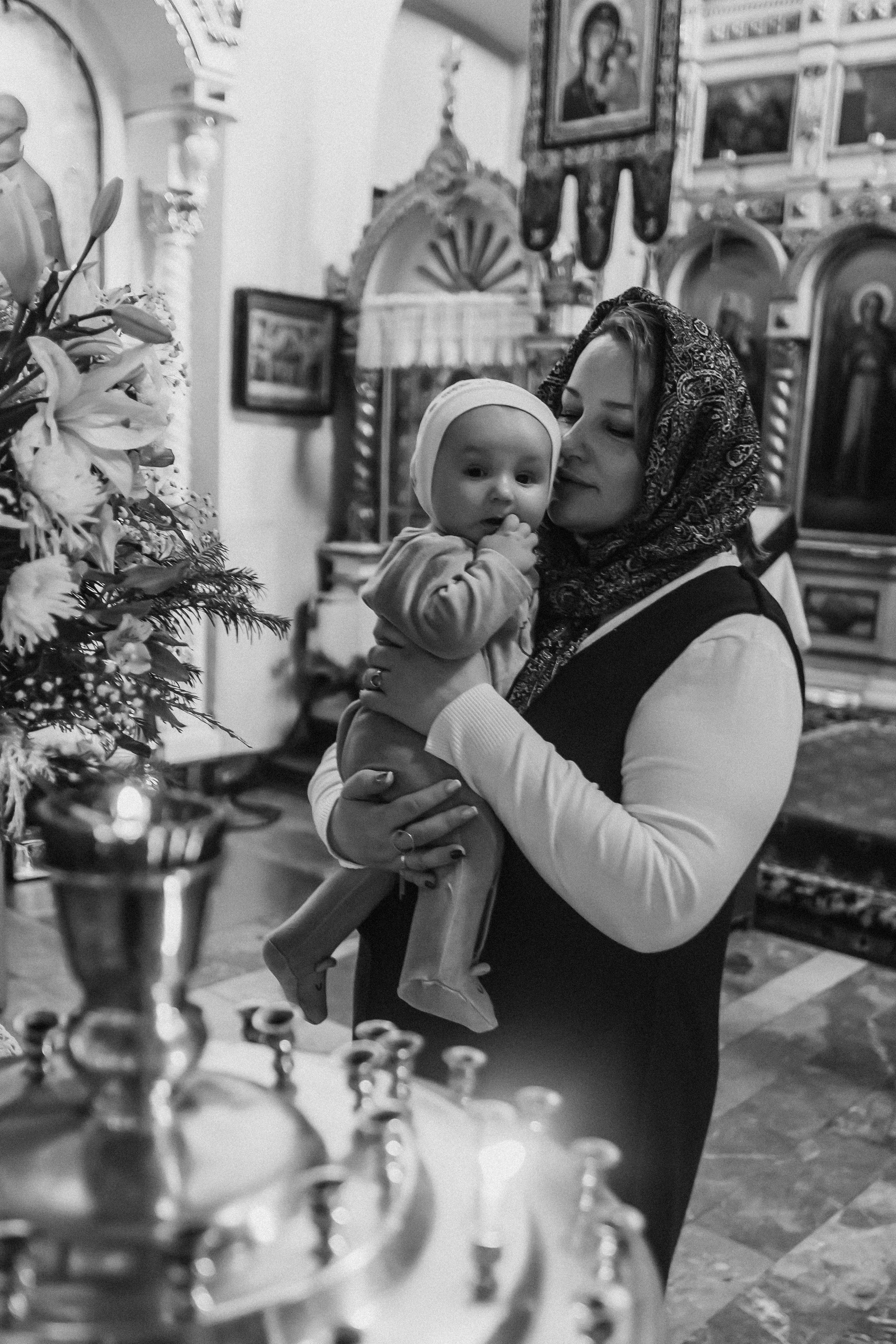 Крещение семакова. Семейный фотограф Тюмень, фотограф на роды Салмина Мария