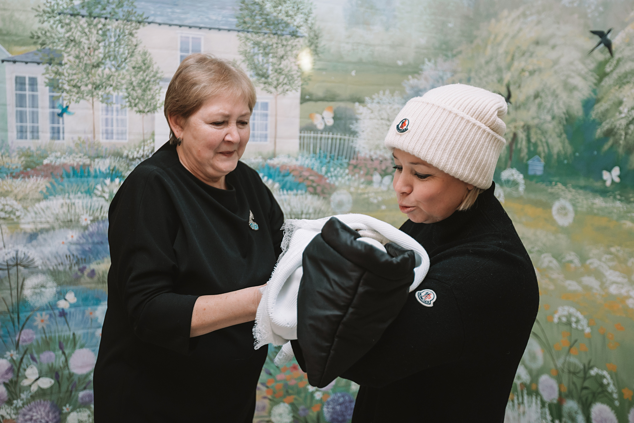 Выписка Мать и Дитя. Семейный фотограф Тюмень, фотограф на роды Салмина Мария