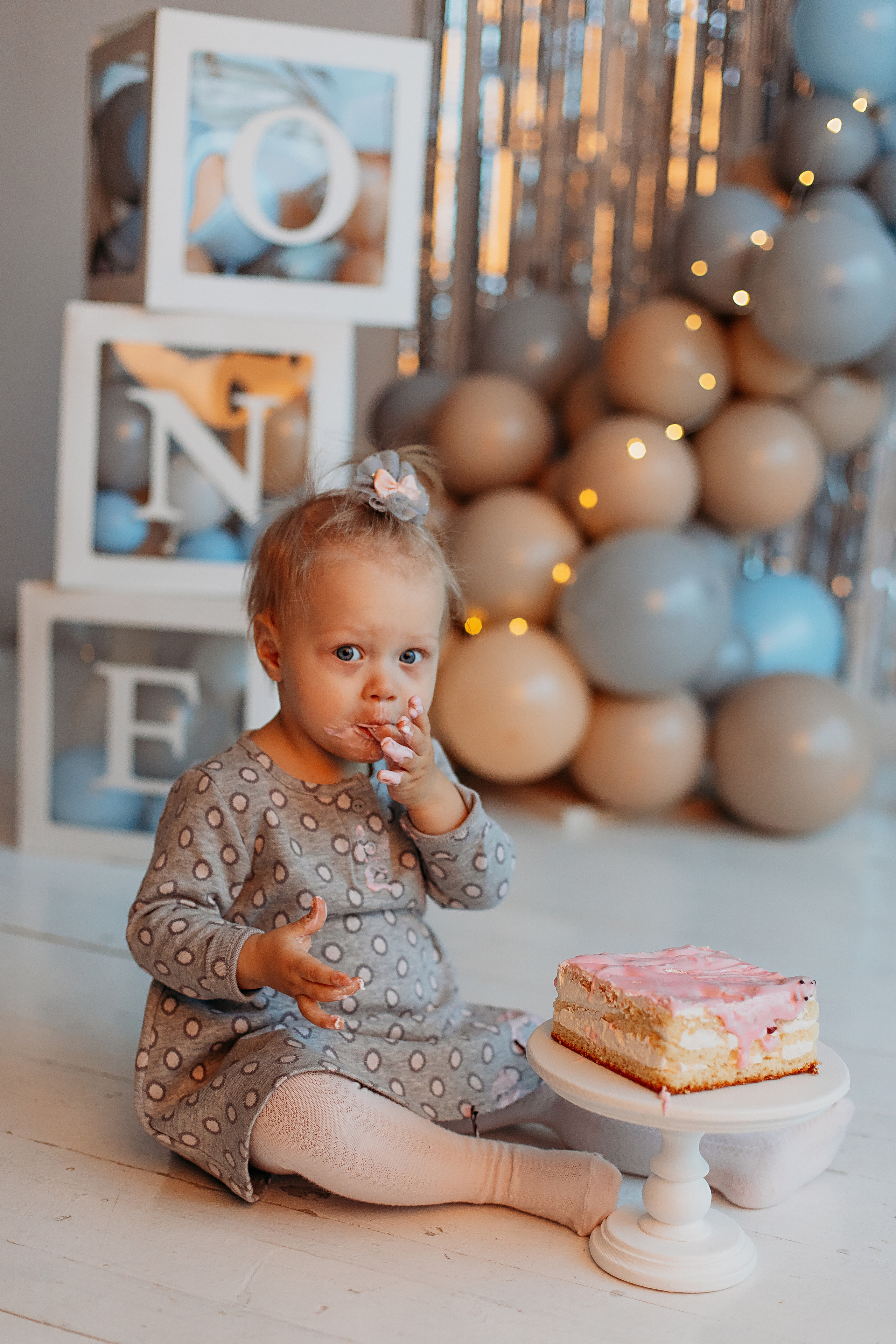 Годик в ВВ студио. Семейный фотограф Тюмень, фотограф на роды Салмина Мария