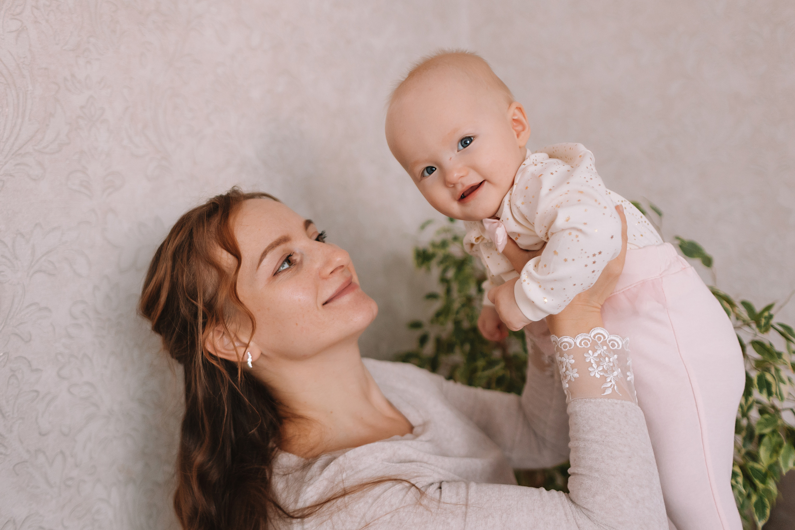 Большая семья (17 человек в частном доме, 2 часа). Семейный фотограф Тюмень, фотограф на роды Салмина Мария