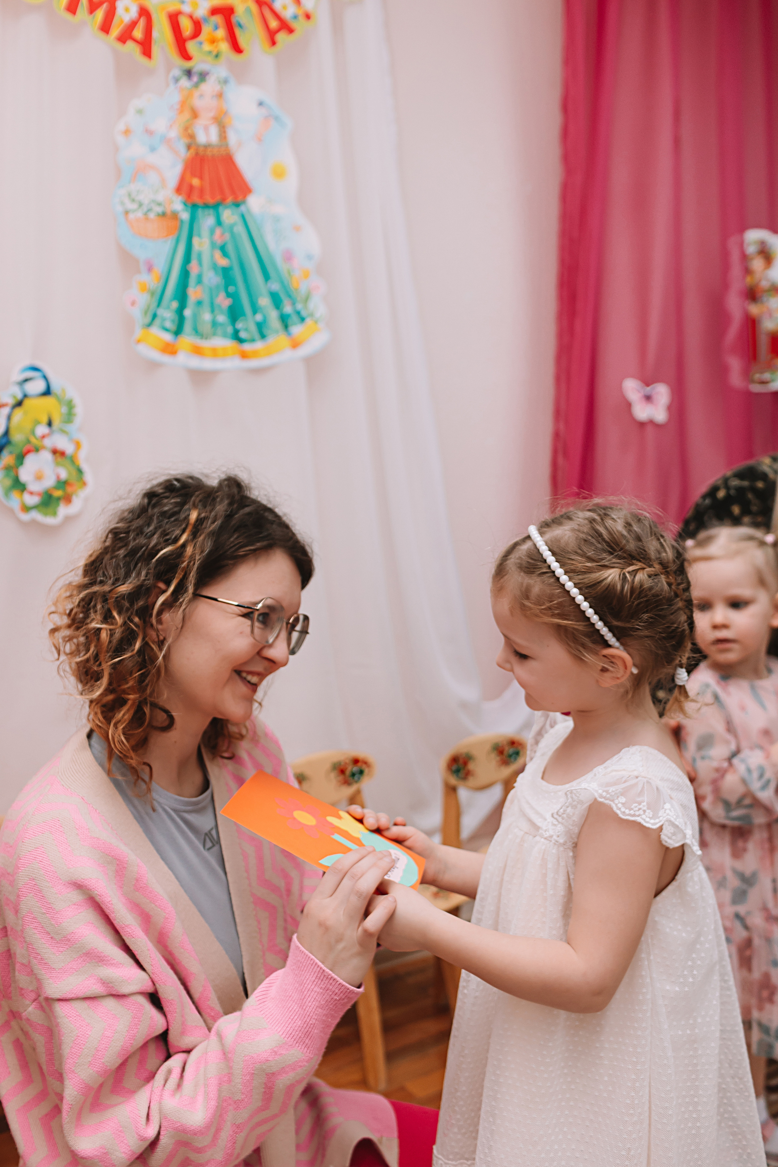 Утренник садик. Семейный фотограф Тюмень, фотограф на роды Салмина Мария