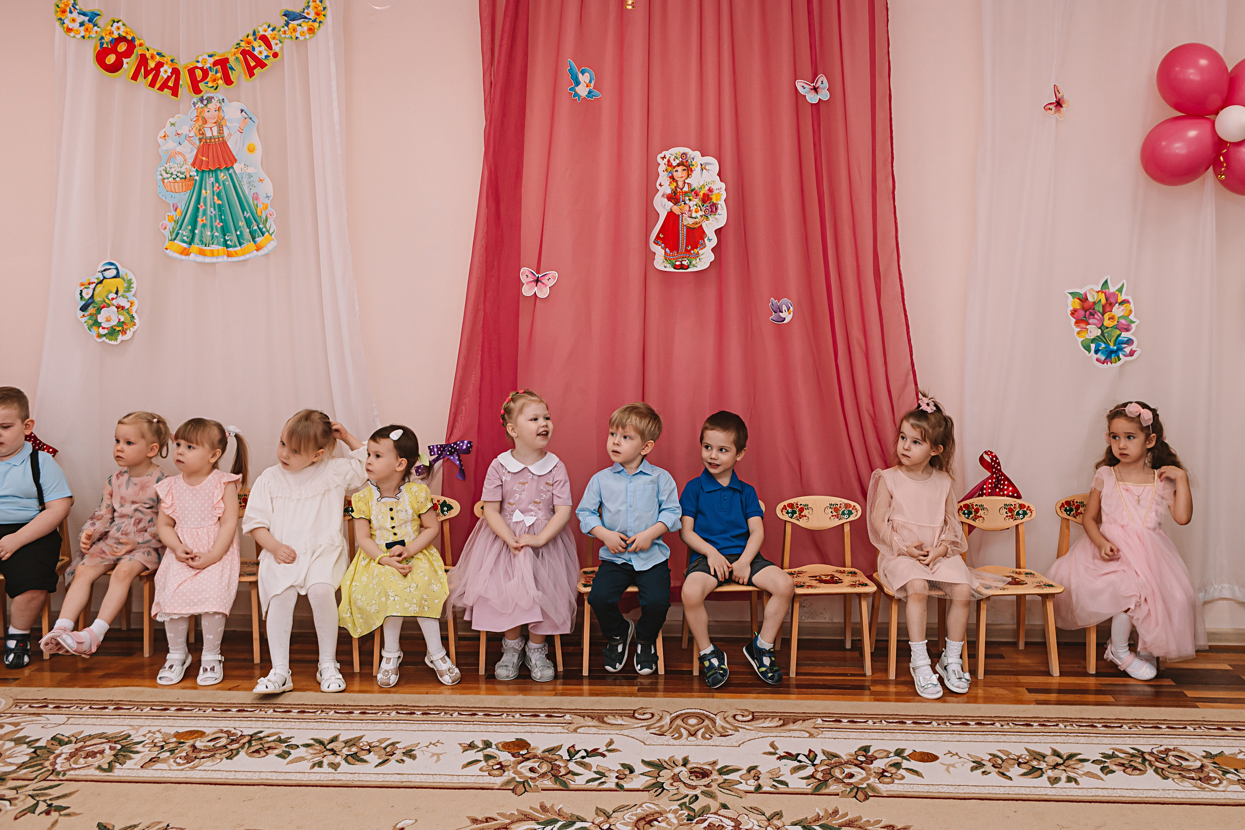 Утренник садик. Семейный фотограф Тюмень, фотограф на роды Салмина Мария