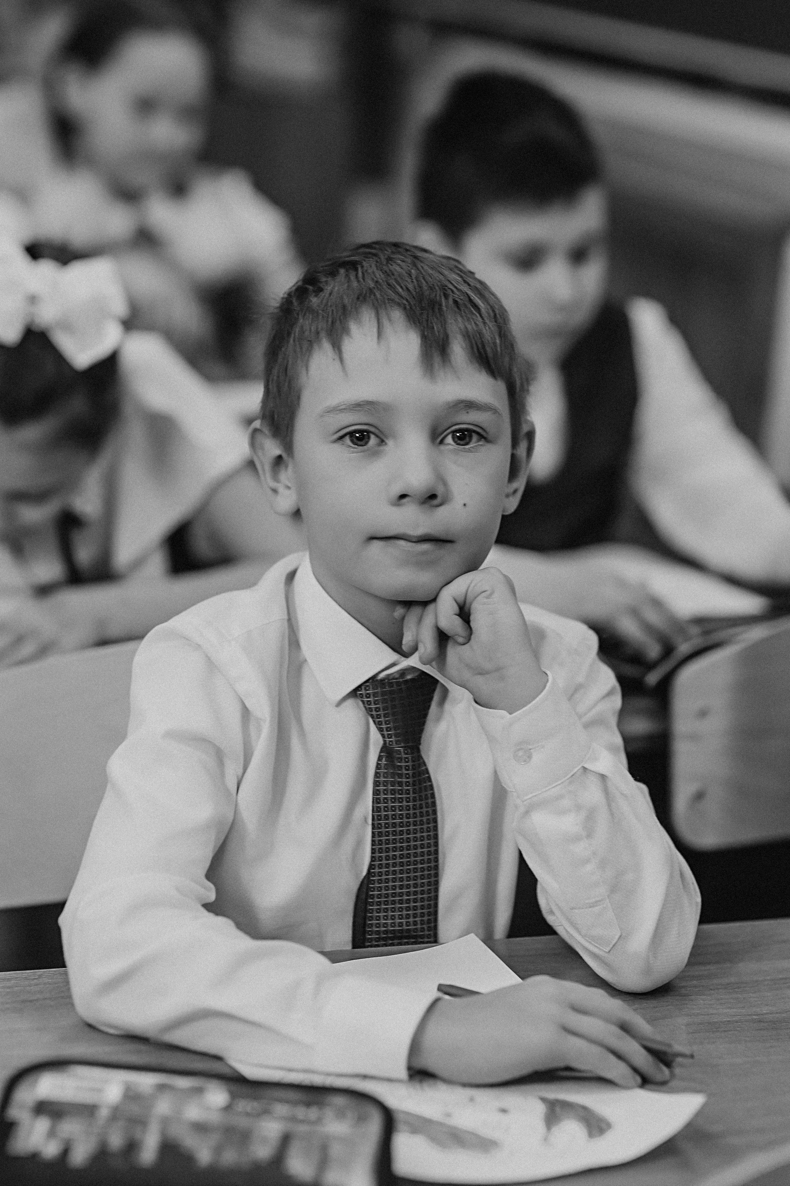 2 класс в школе. Семейный фотограф Тюмень, фотограф на роды Салмина Мария