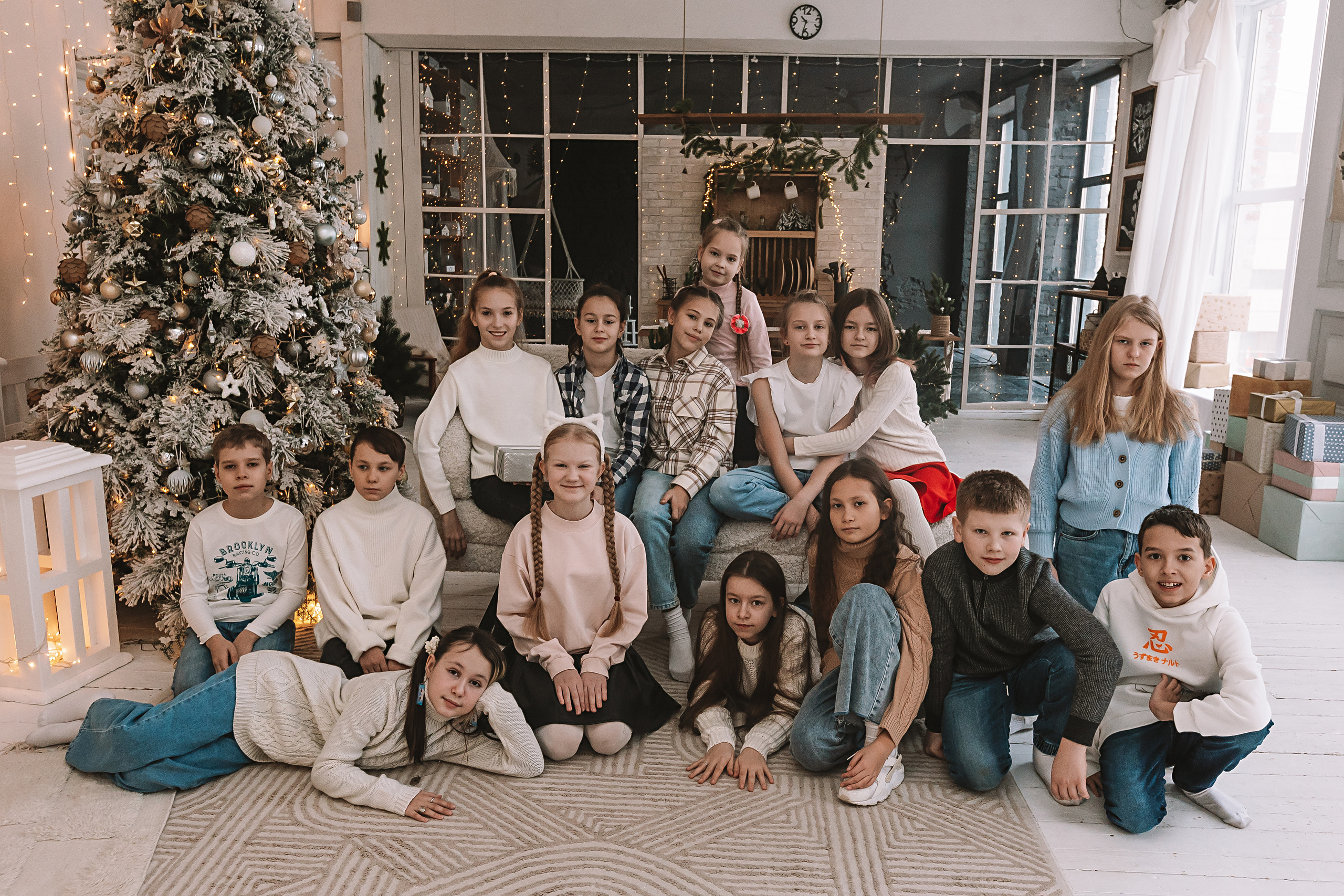 Новогодняя школьная в студии. Семейный фотограф Тюмень, фотограф на роды Салмина Мария