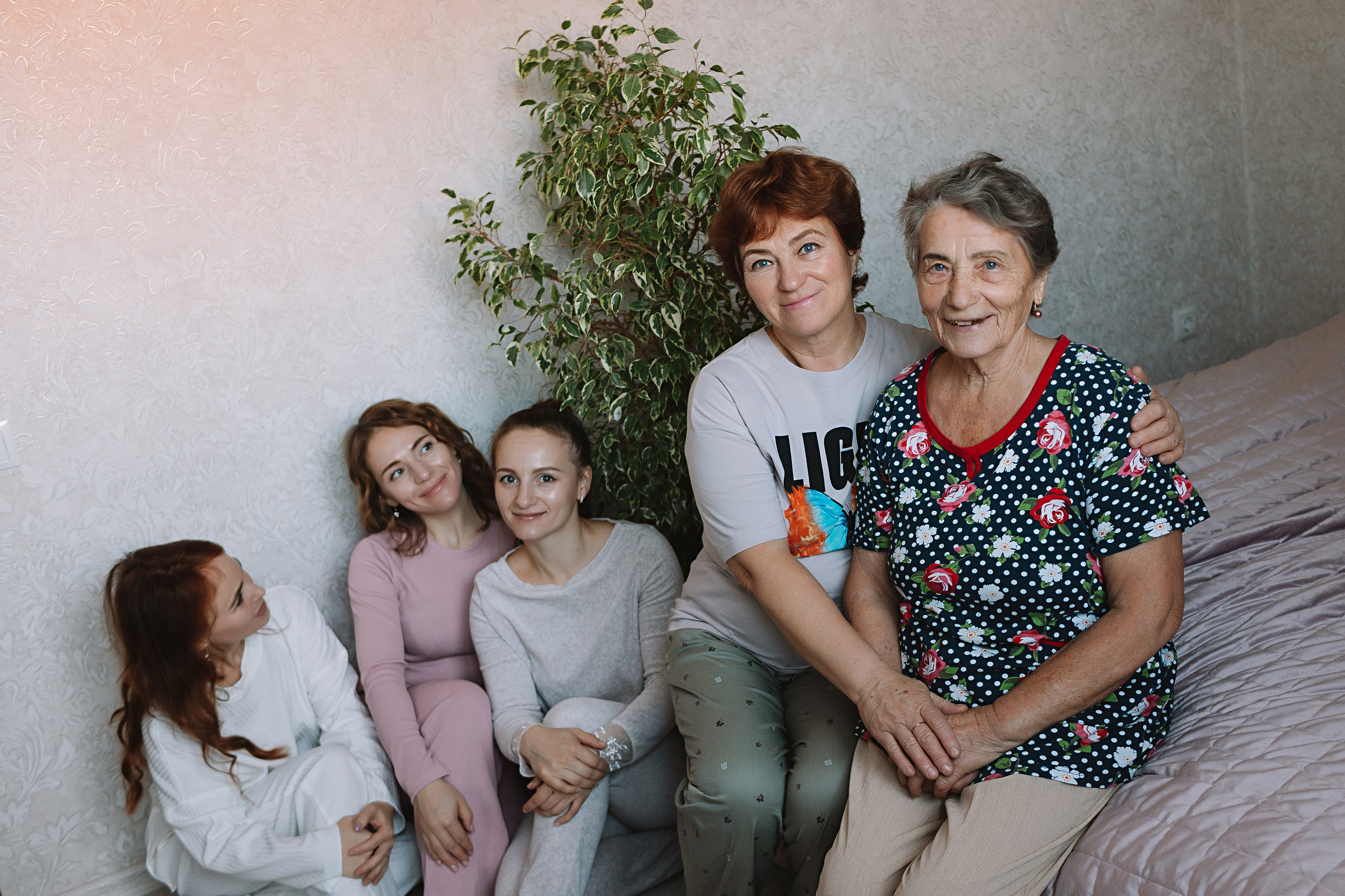 Большая семья (17 человек в частном доме, 2 часа). Семейный фотограф Тюмень, фотограф на роды Салмина Мария