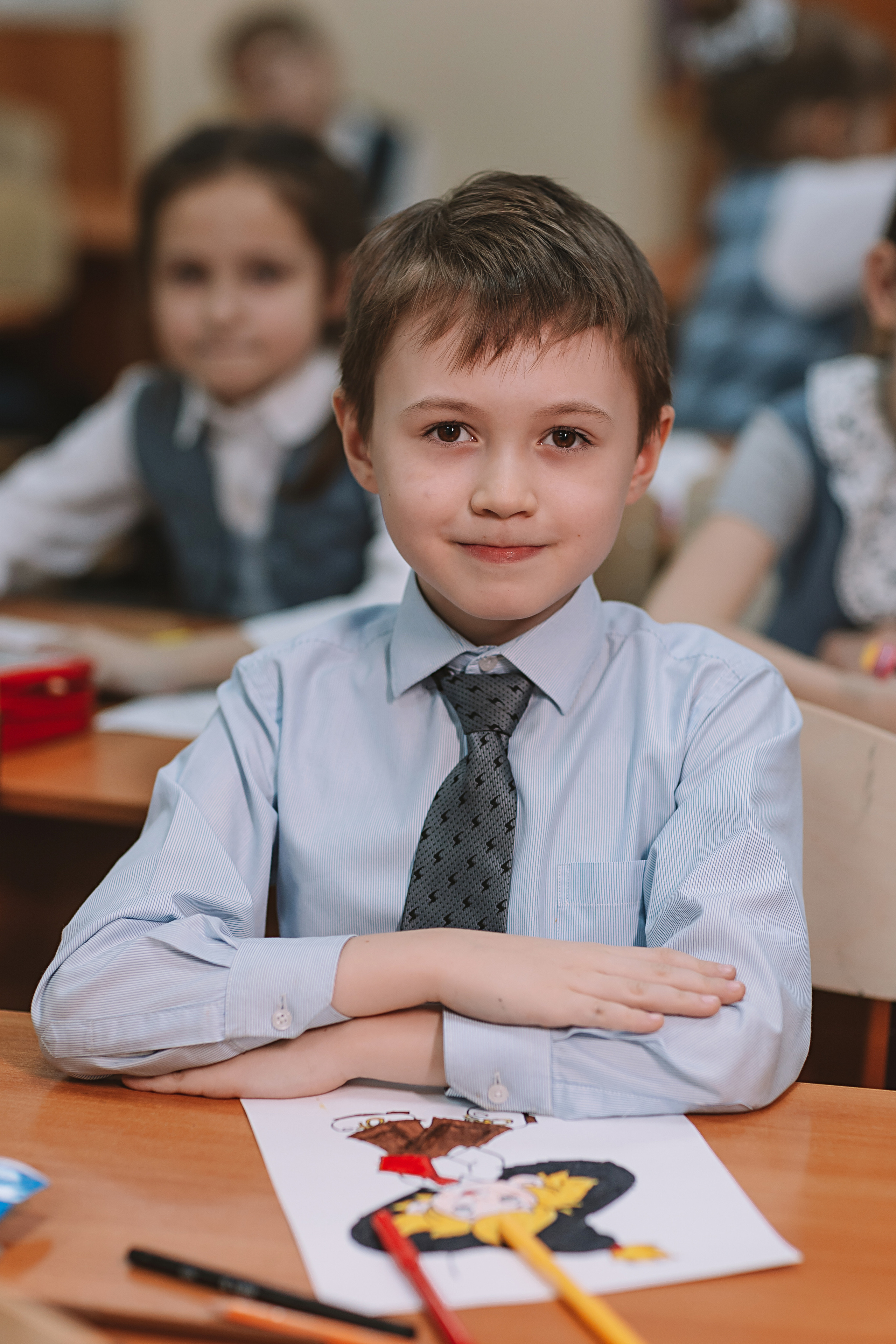 2 класс в школе. Семейный фотограф Тюмень, фотограф на роды Салмина Мария