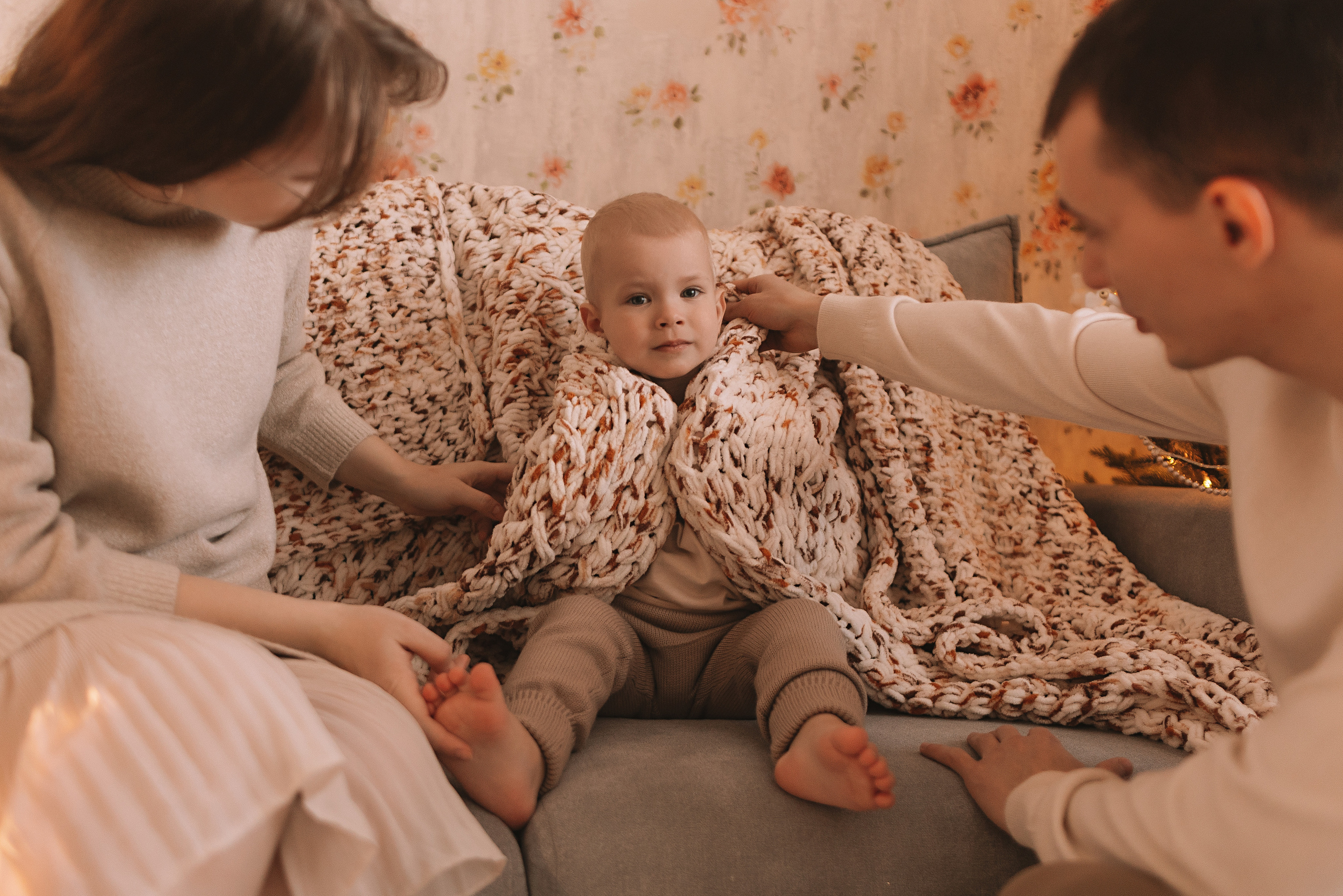 Очень активный Лев. Семейный фотограф Тюмень, фотограф на роды Салмина Мария