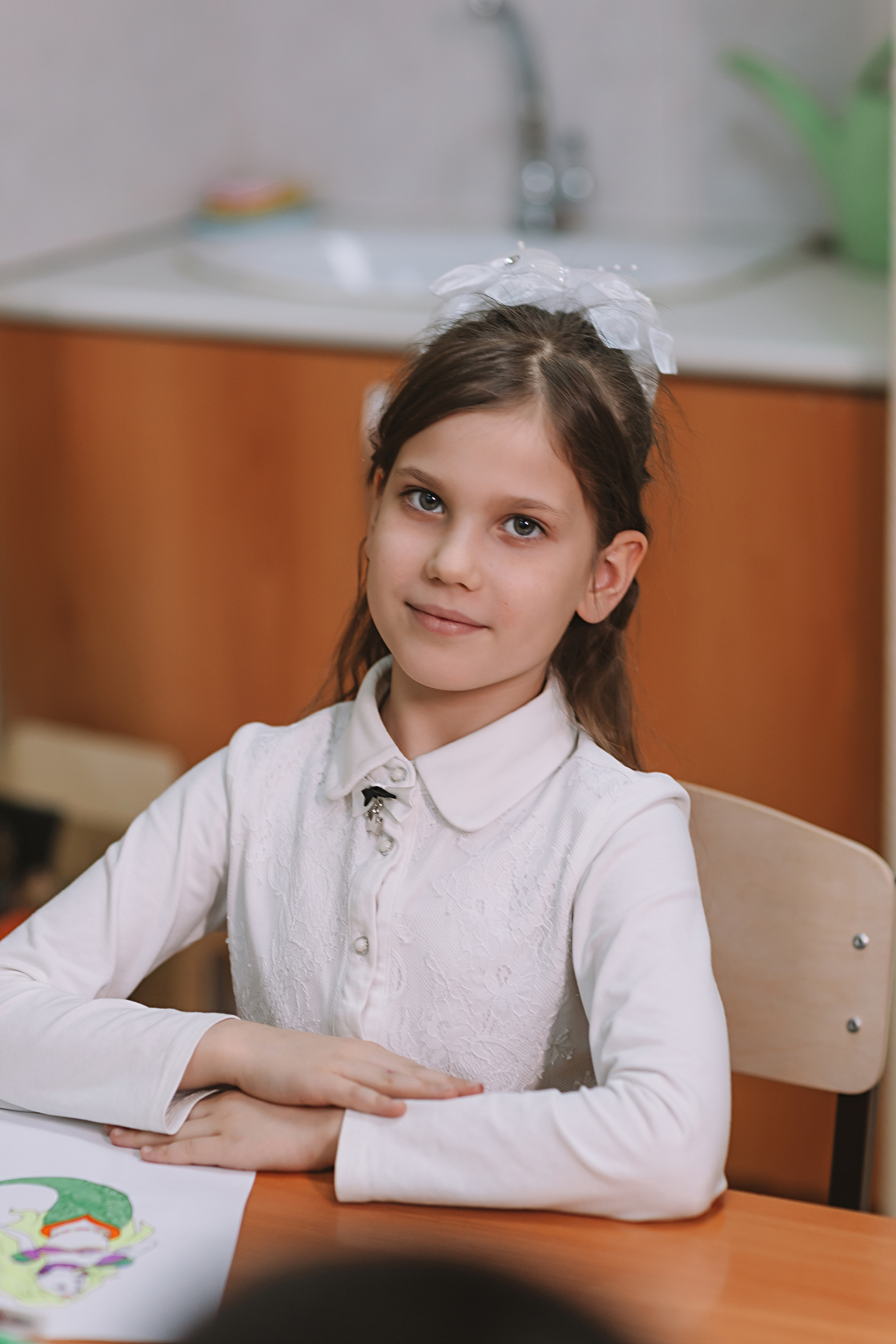 2 класс в школе. Семейный фотограф Тюмень, фотограф на роды Салмина Мария