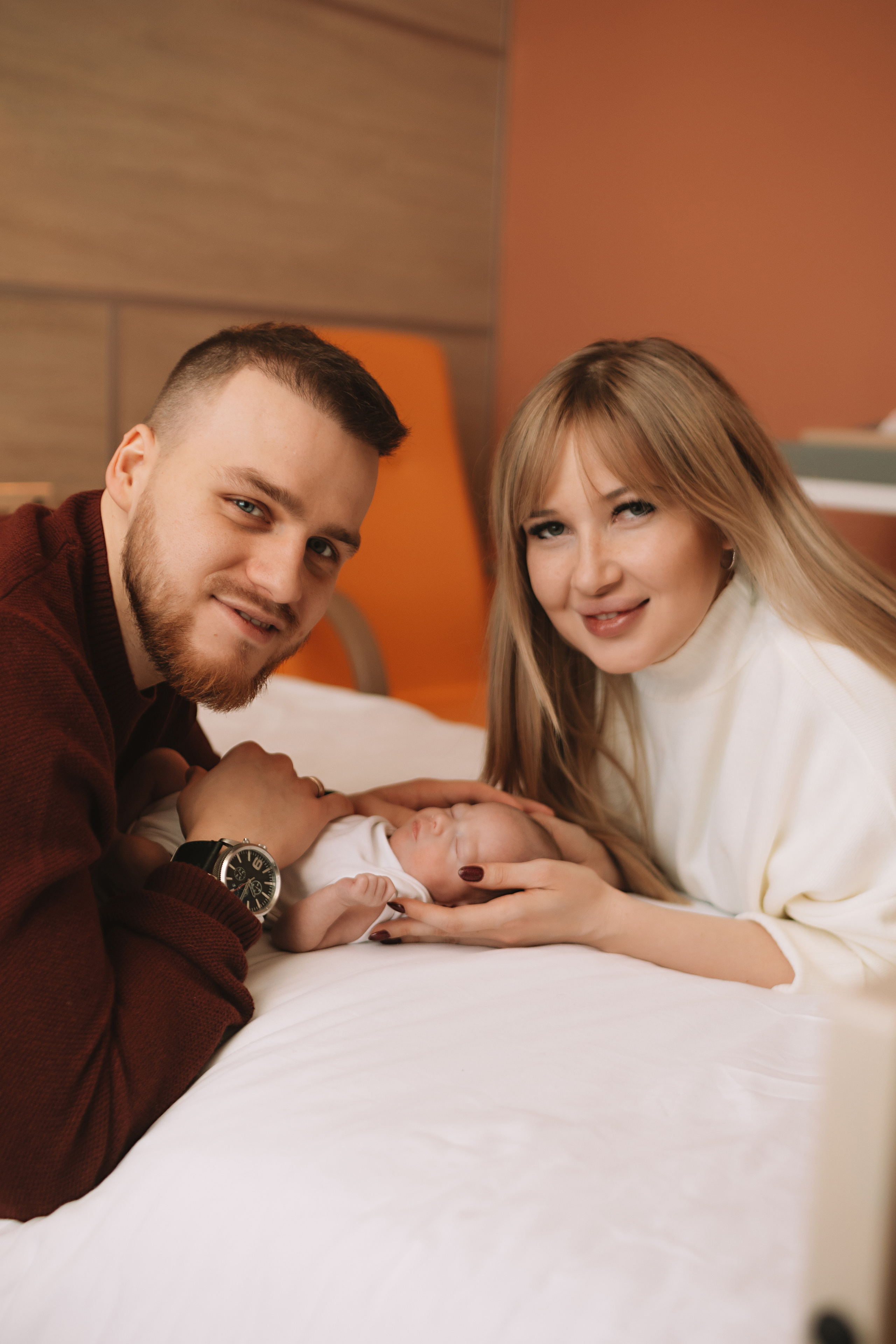 Выписка Мать и Дитя. Семейный фотограф Тюмень, фотограф на роды Салмина Мария