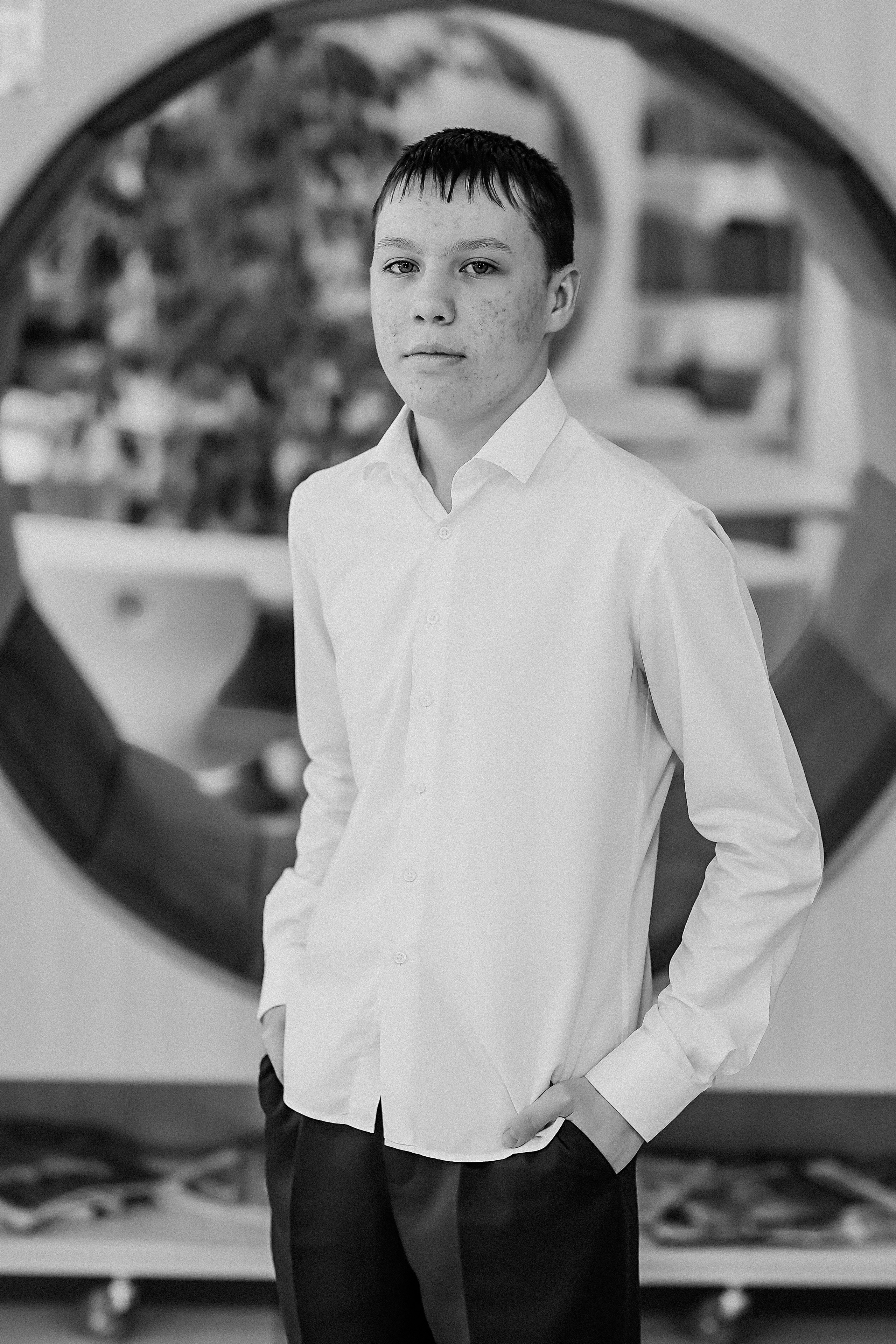 8 класс в библиотеке. Семейный фотограф Тюмень, фотограф на роды Салмина Мария