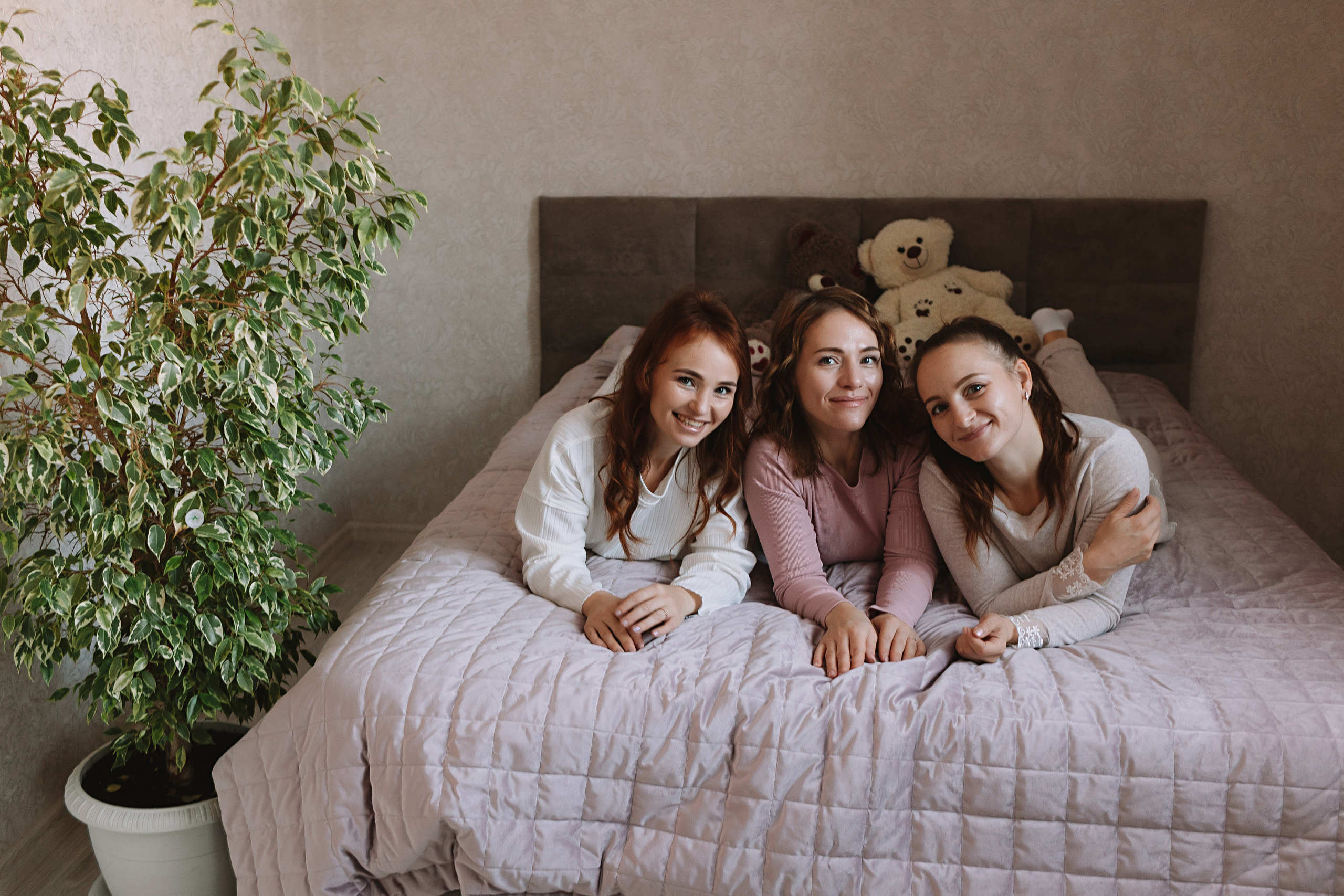 Большая семья (17 человек в частном доме, 2 часа). Семейный фотограф Тюмень, фотограф на роды Салмина Мария