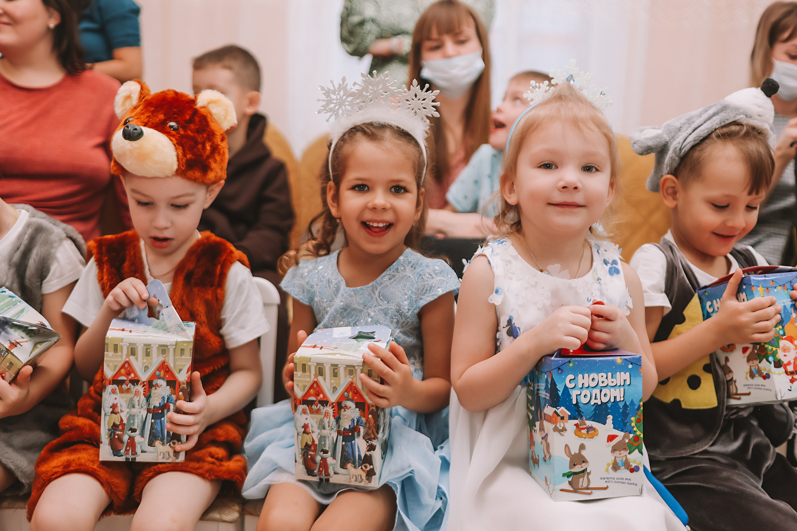 Репортаж новогоднего утренника. Семейный фотограф Тюмень, фотограф на роды Салмина Мария