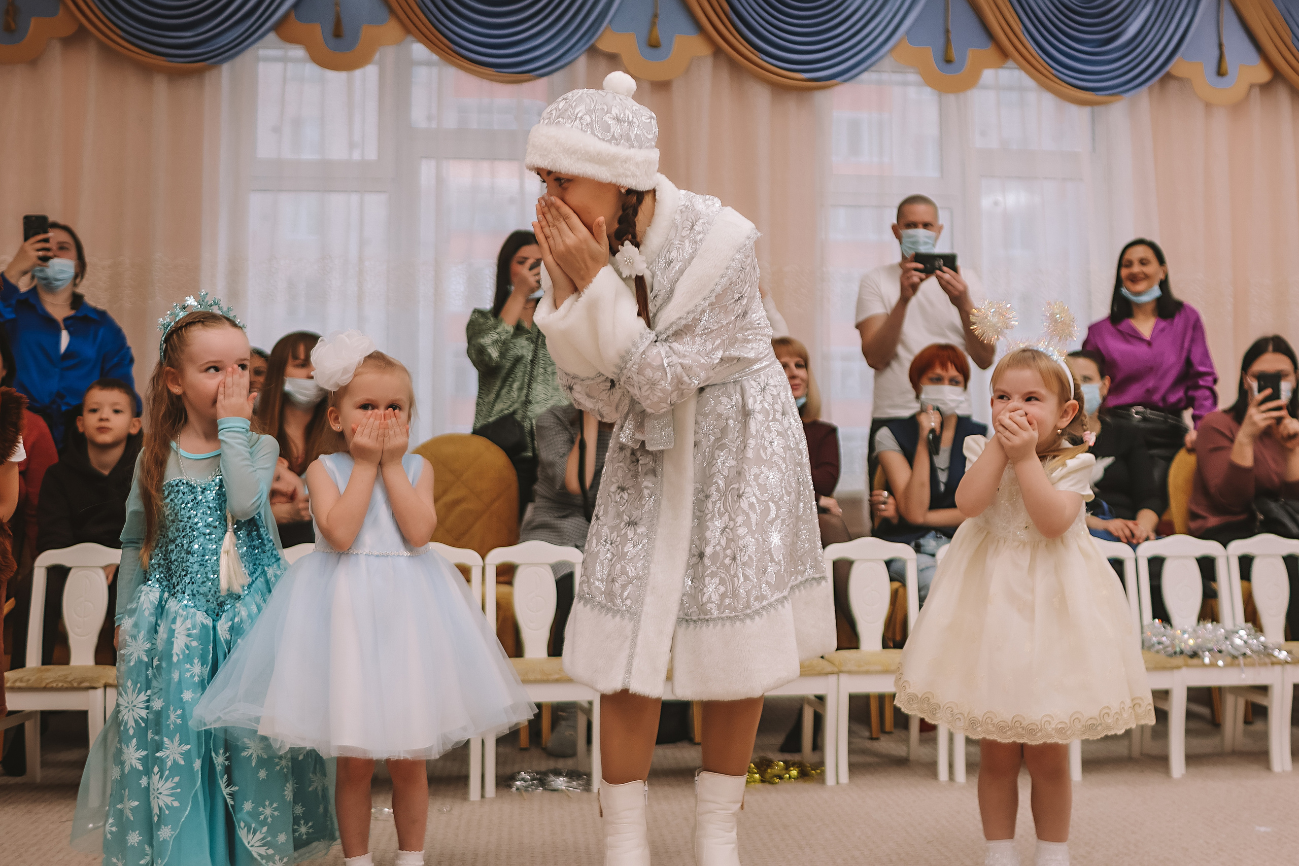 Репортаж новогоднего утренника. Семейный фотограф Тюмень, фотограф на роды Салмина Мария