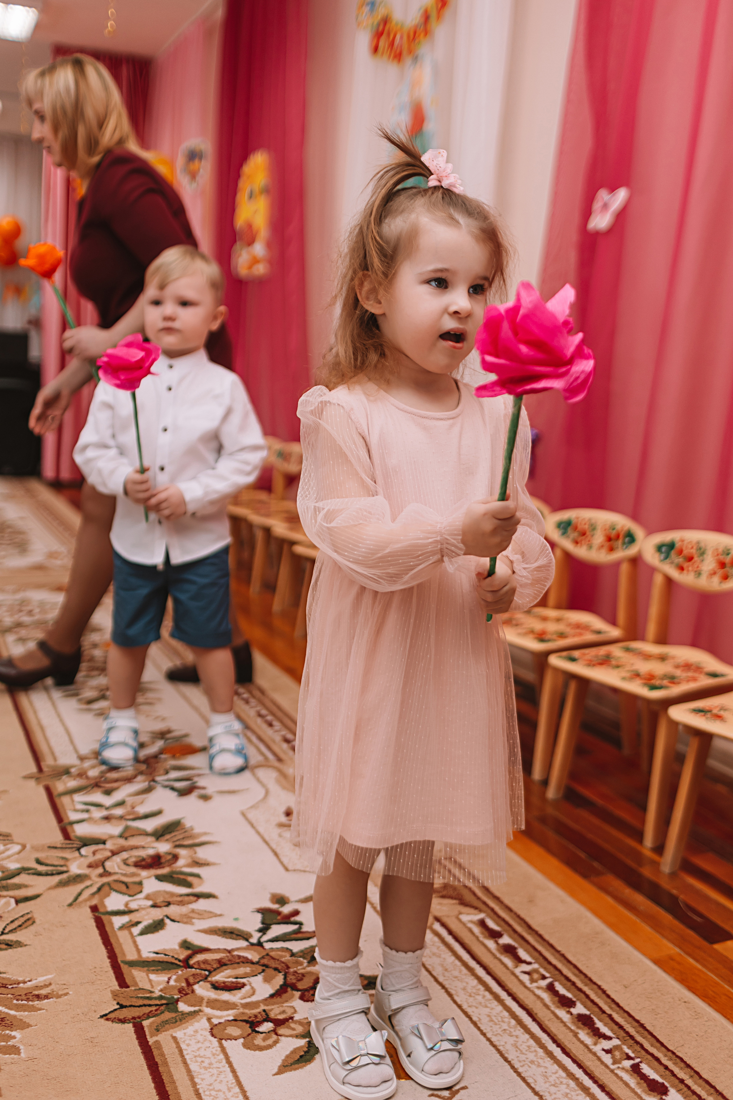 Утренник садик. Семейный фотограф Тюмень, фотограф на роды Салмина Мария