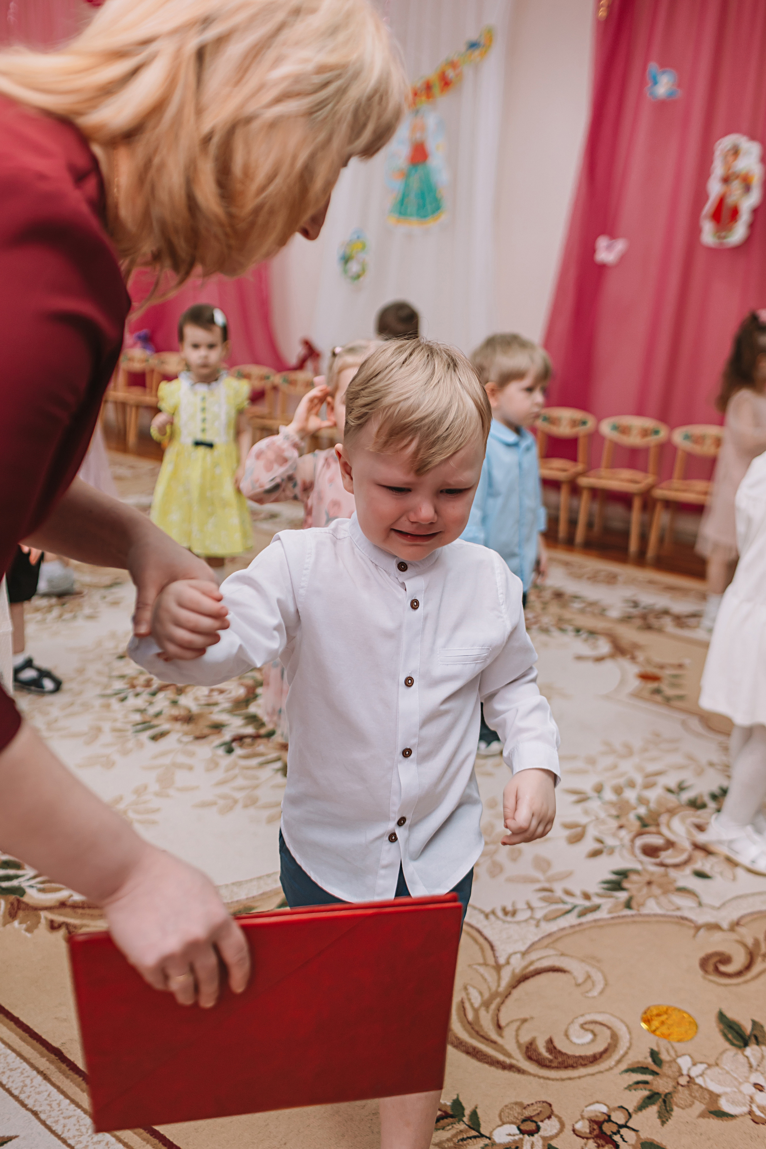 Утренник садик. Семейный фотограф Тюмень, фотограф на роды Салмина Мария