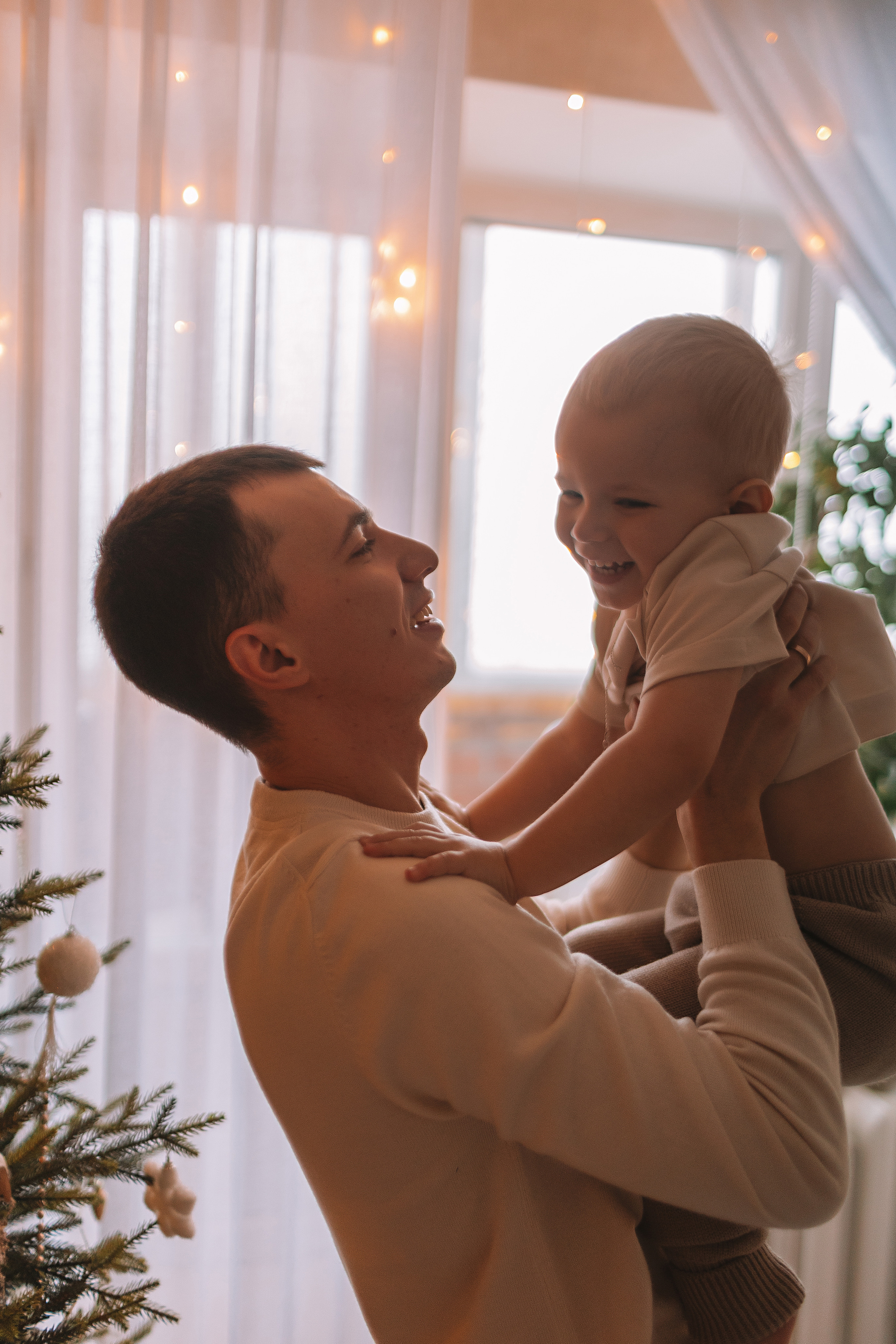 Очень активный Лев. Семейный фотограф Тюмень, фотограф на роды Салмина Мария