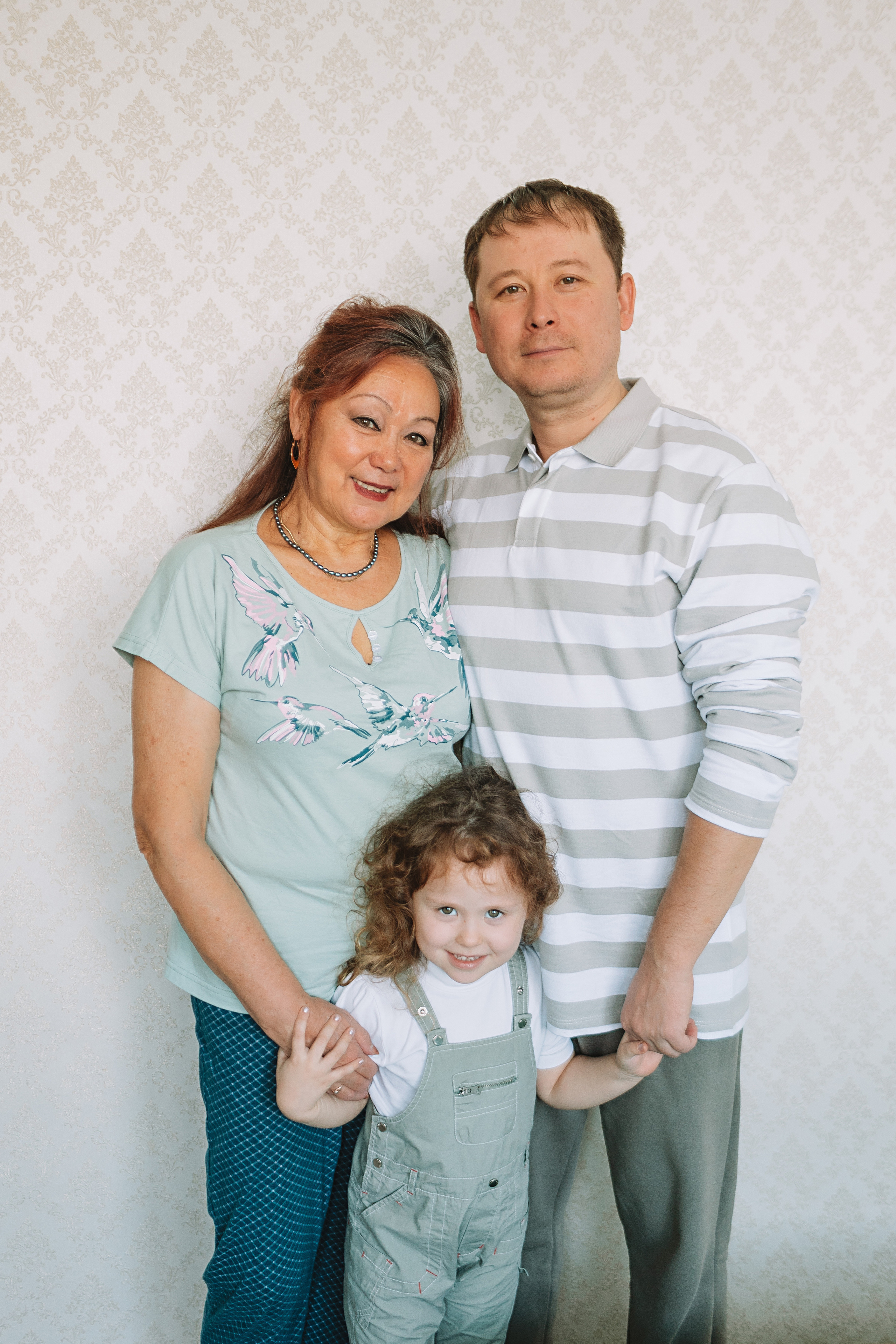 Большая семья (17 человек в частном доме, 2 часа). Семейный фотограф Тюмень, фотограф на роды Салмина Мария