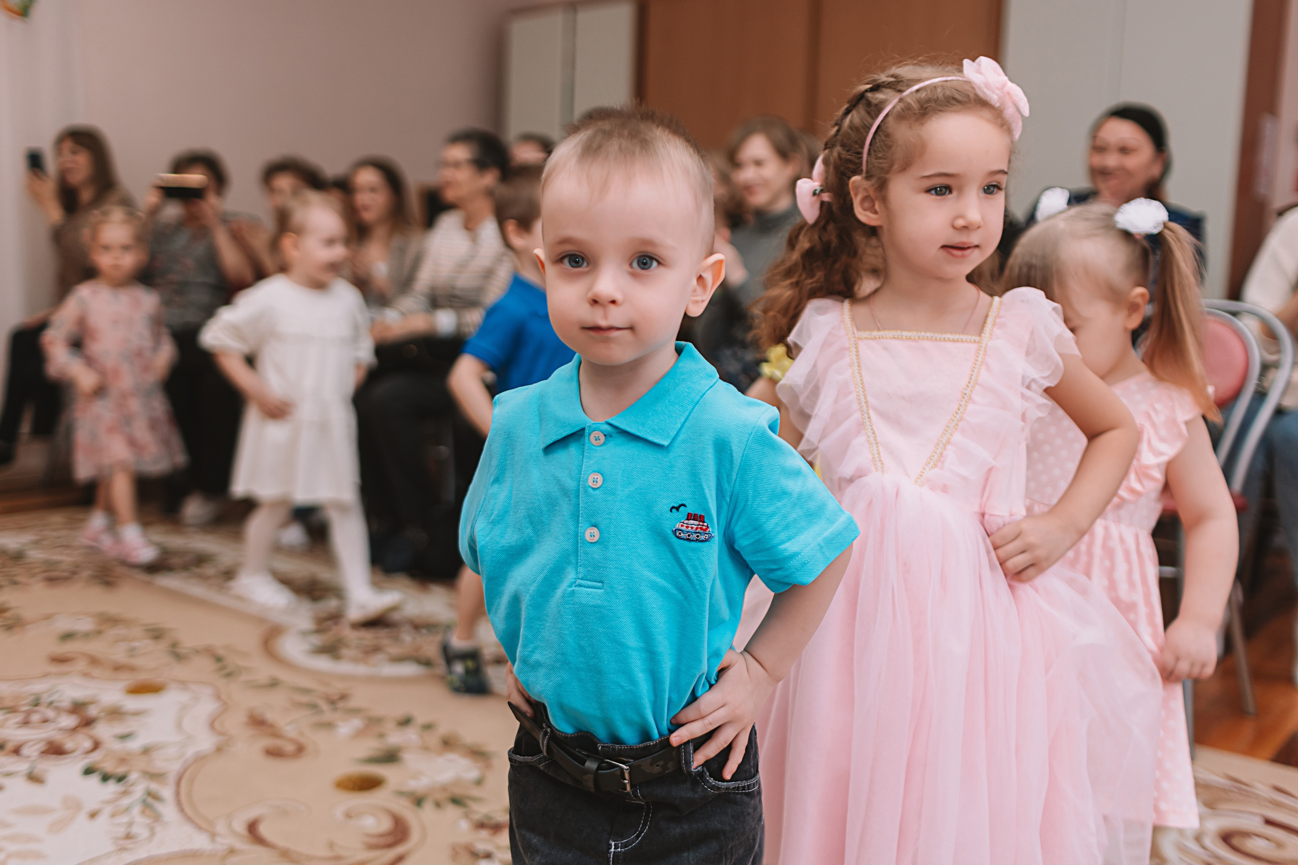Утренник садик. Семейный фотограф Тюмень, фотограф на роды Салмина Мария