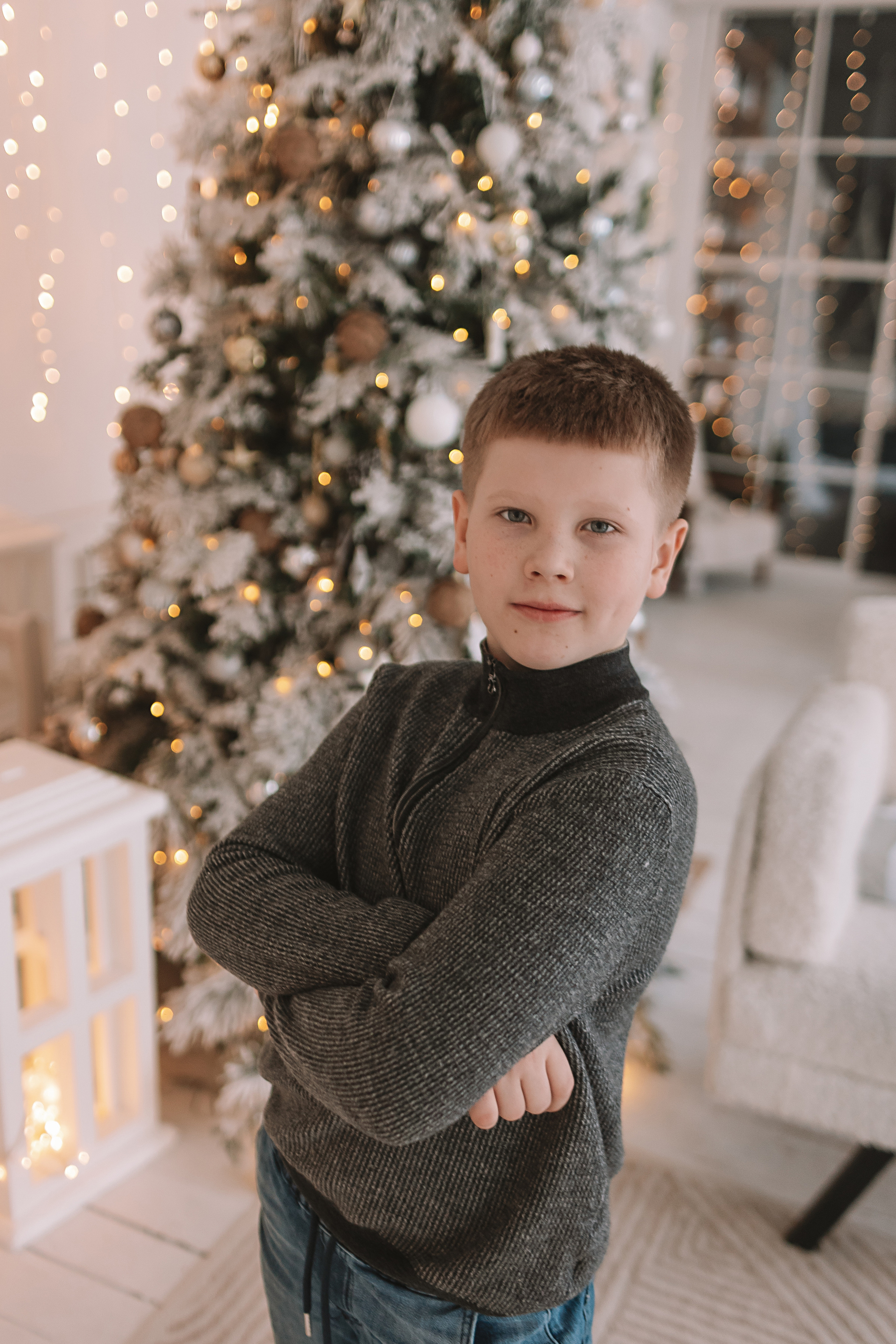 Новогодняя школьная в студии. Семейный фотограф Тюмень, фотограф на роды Салмина Мария