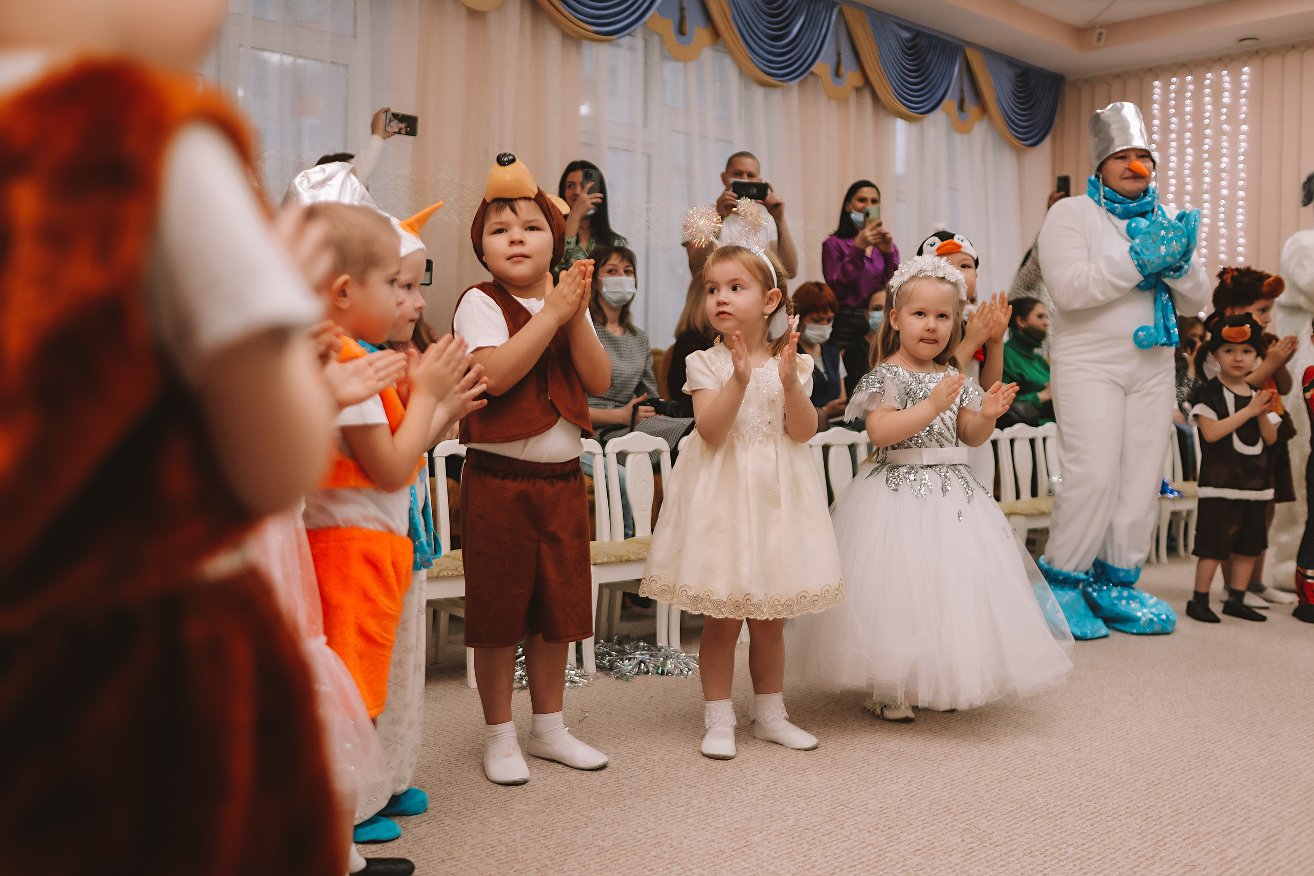 Репортаж новогоднего утренника. Семейный фотограф Тюмень, фотограф на роды Салмина Мария