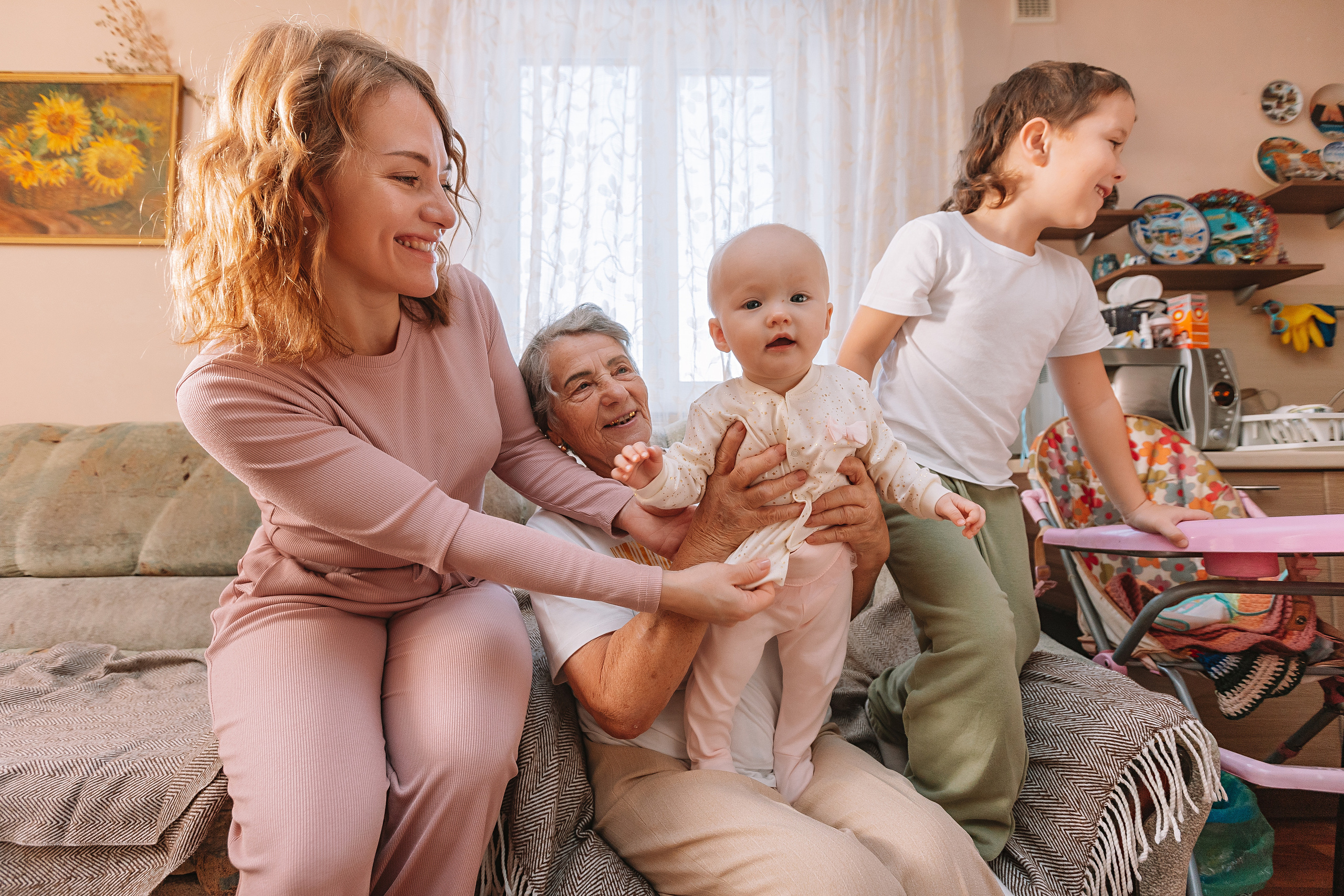 Большая семья (17 человек в частном доме, 2 часа). Семейный фотограф Тюмень, фотограф на роды Салмина Мария