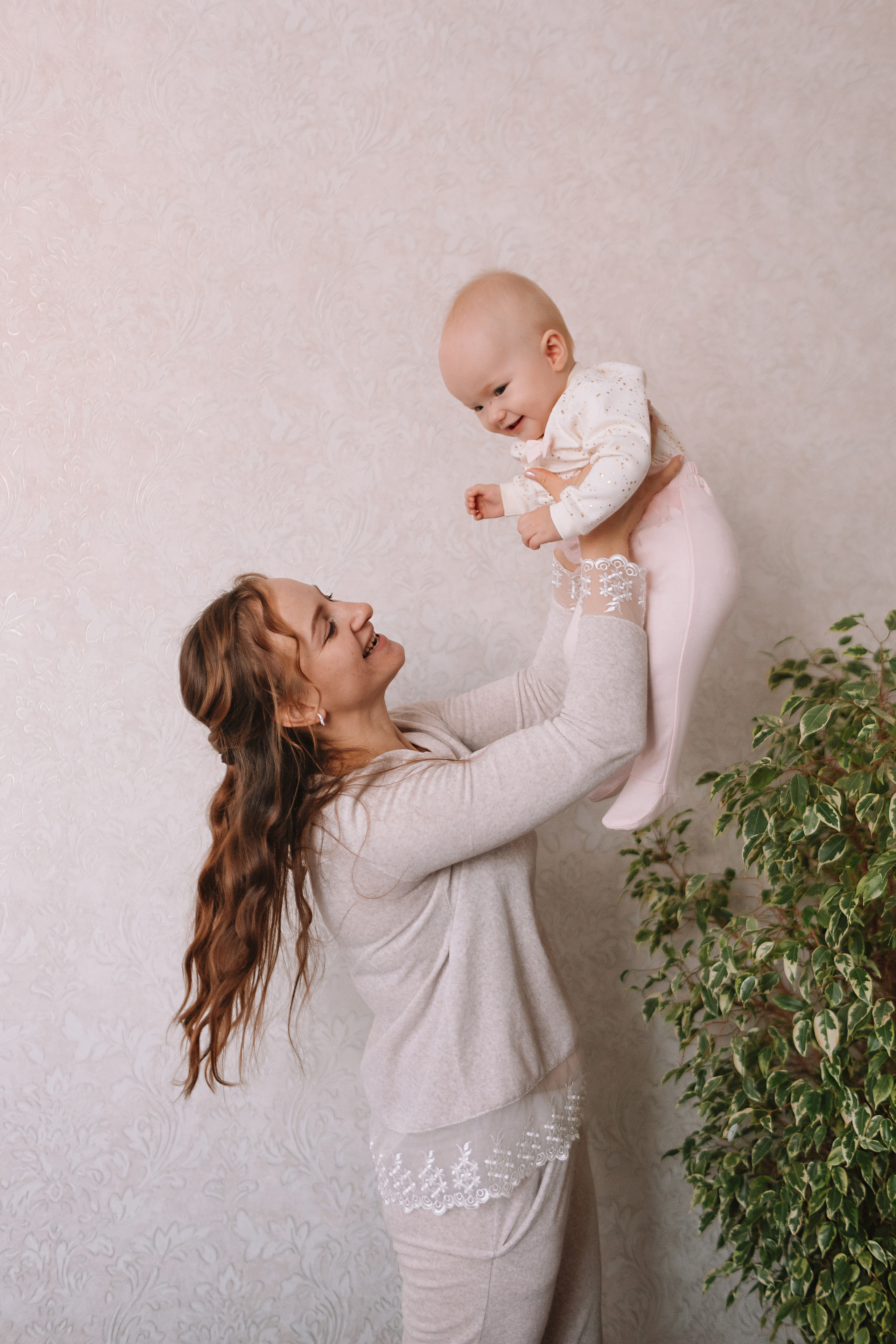 Большая семья (17 человек в частном доме, 2 часа). Семейный фотограф Тюмень, фотограф на роды Салмина Мария