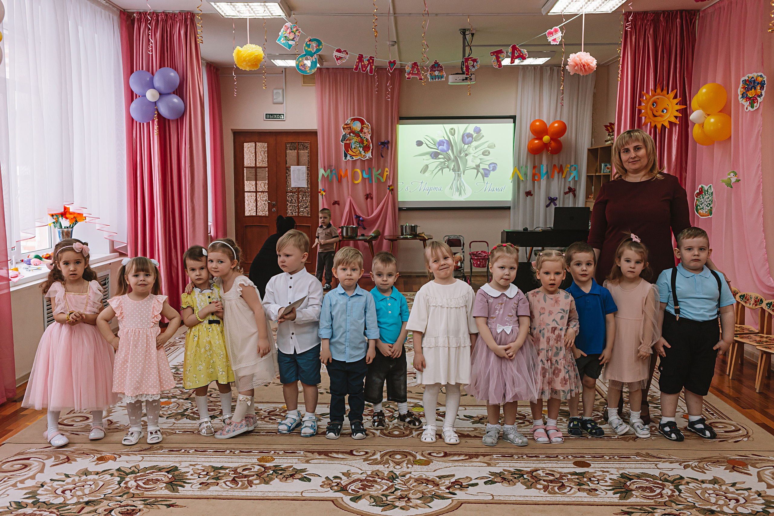 Утренник садик. Семейный фотограф Тюмень, фотограф на роды Салмина Мария