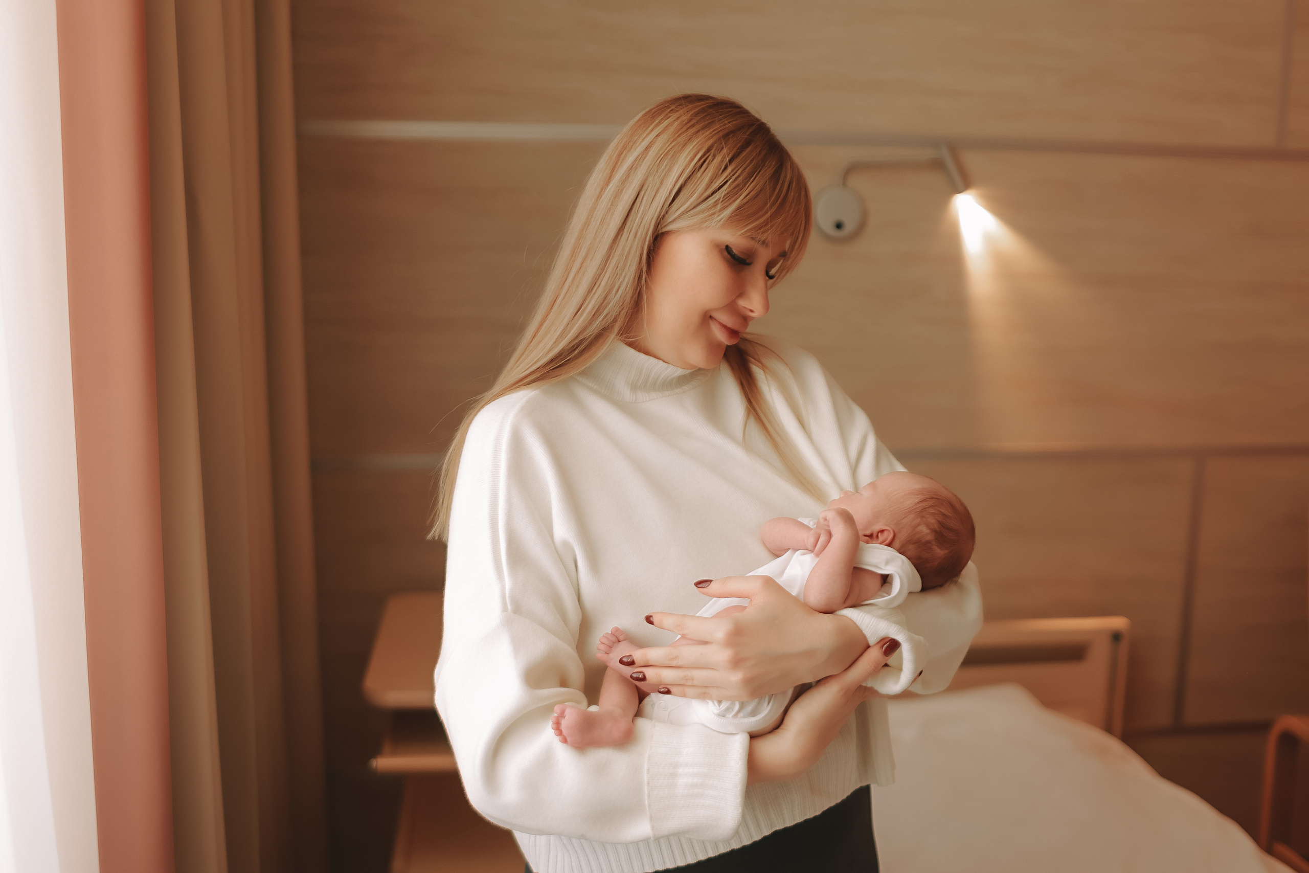 Выписка Мать и Дитя. Семейный фотограф Тюмень, фотограф на роды Салмина Мария