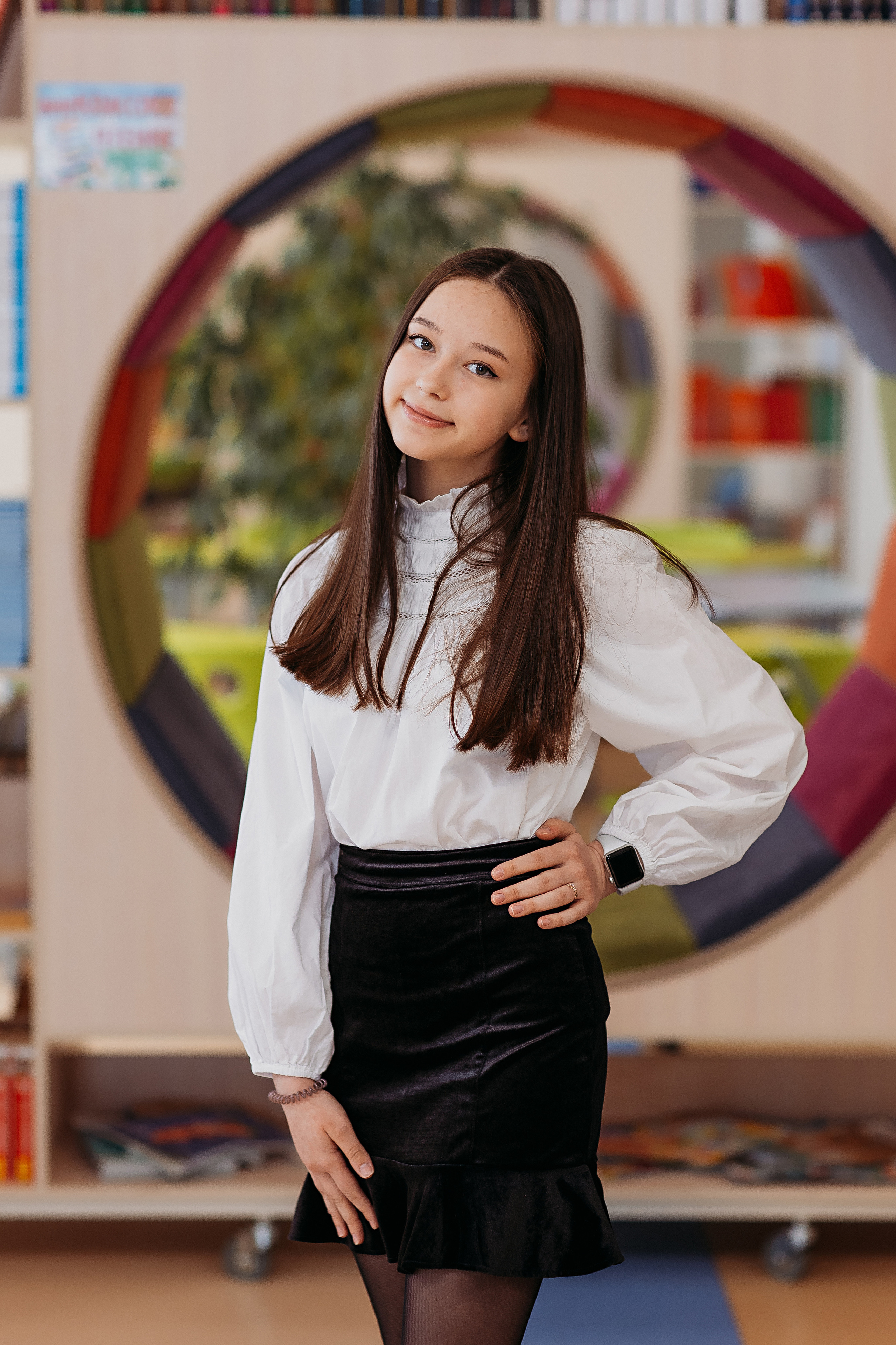 8 класс в библиотеке. Семейный фотограф Тюмень, фотограф на роды Салмина Мария