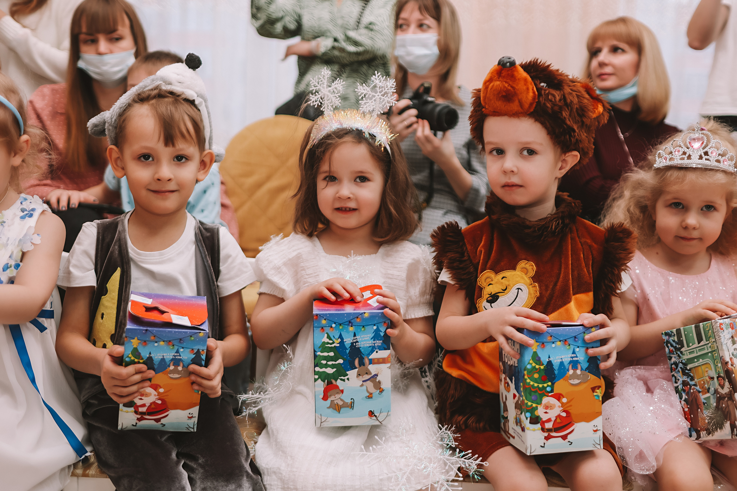 Репортаж новогоднего утренника. Семейный фотограф Тюмень, фотограф на роды Салмина Мария