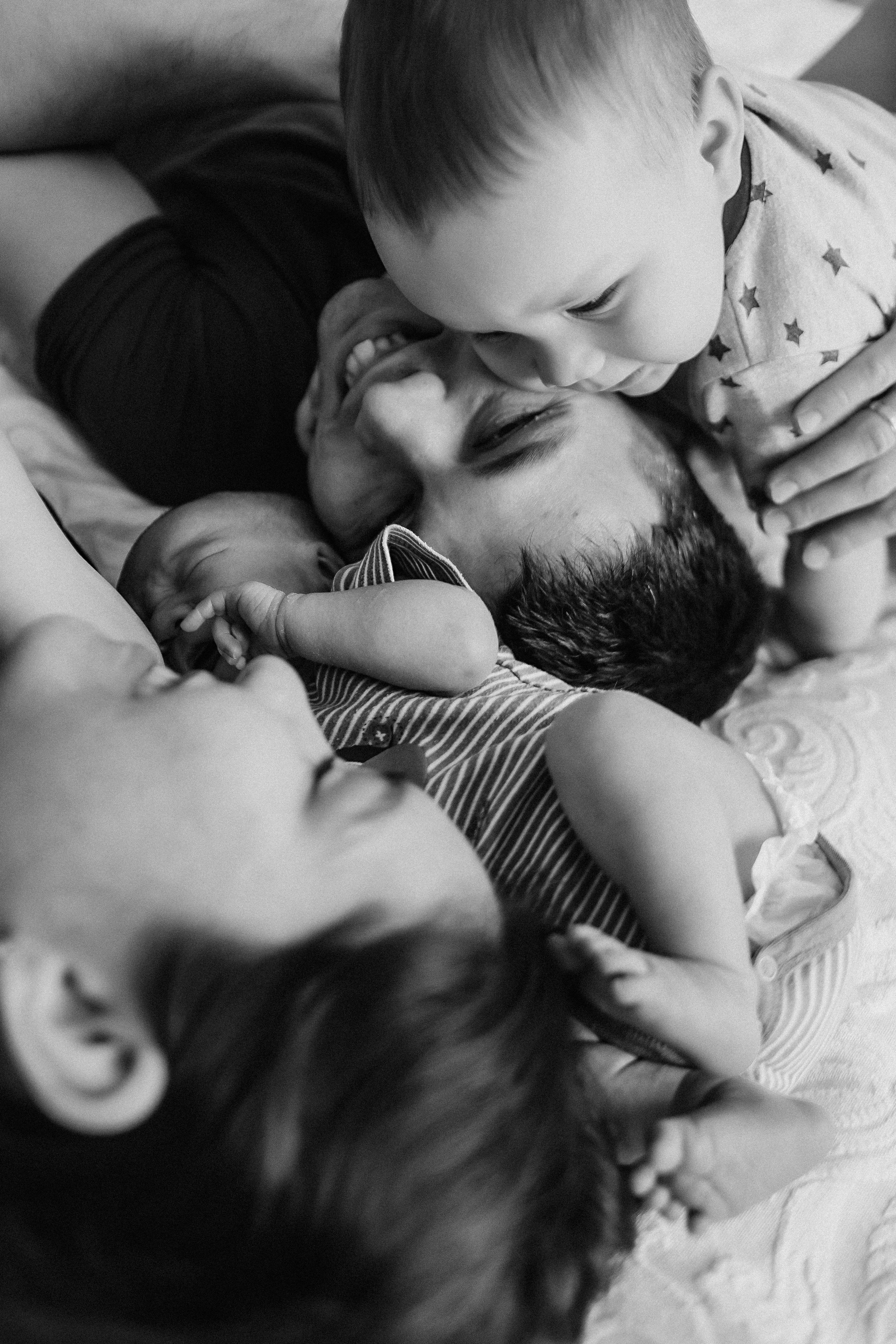 Руслан. Семейный фотограф Тюмень, фотограф на роды Салмина Мария