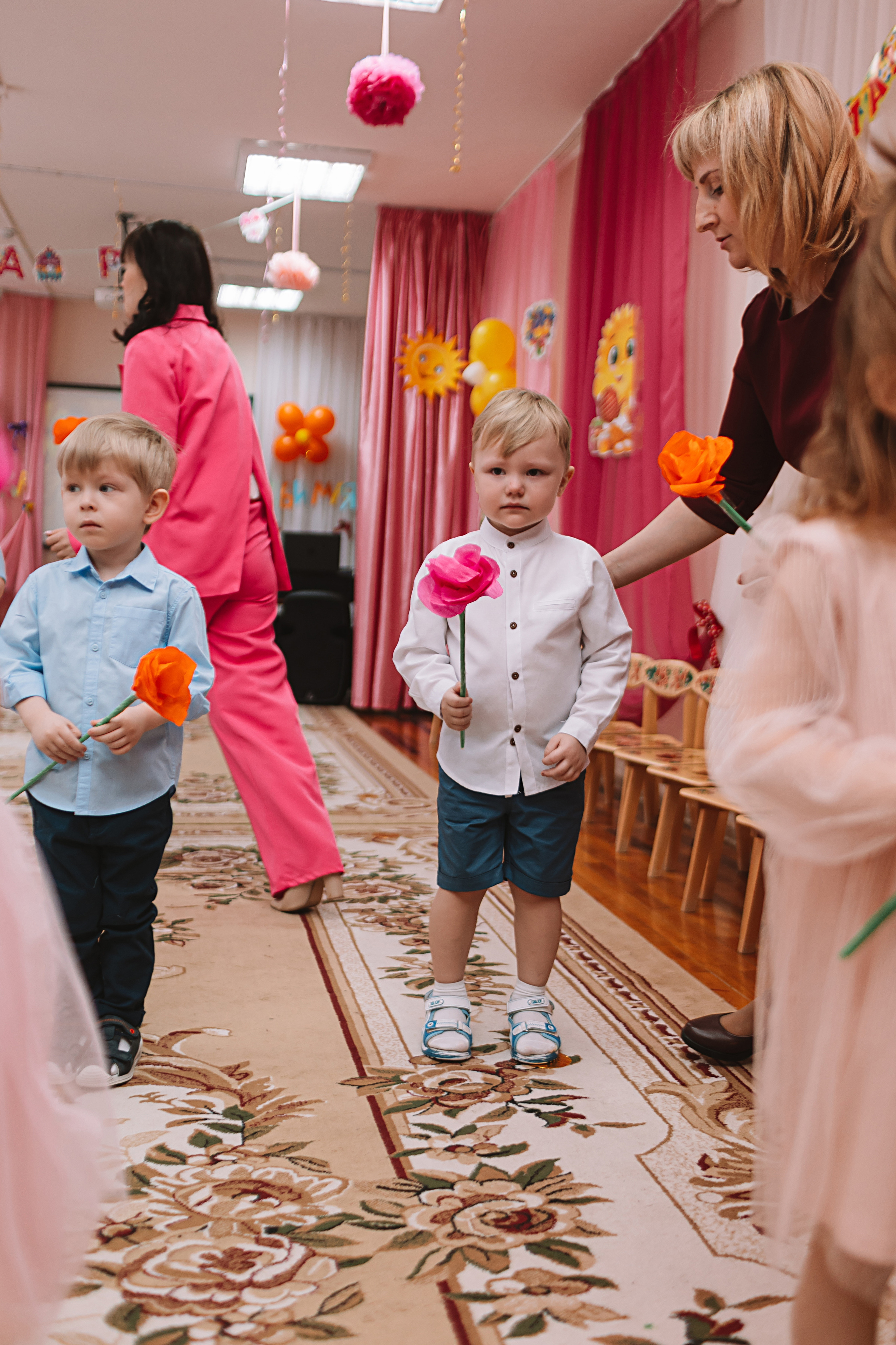 Утренник садик. Семейный фотограф Тюмень, фотограф на роды Салмина Мария