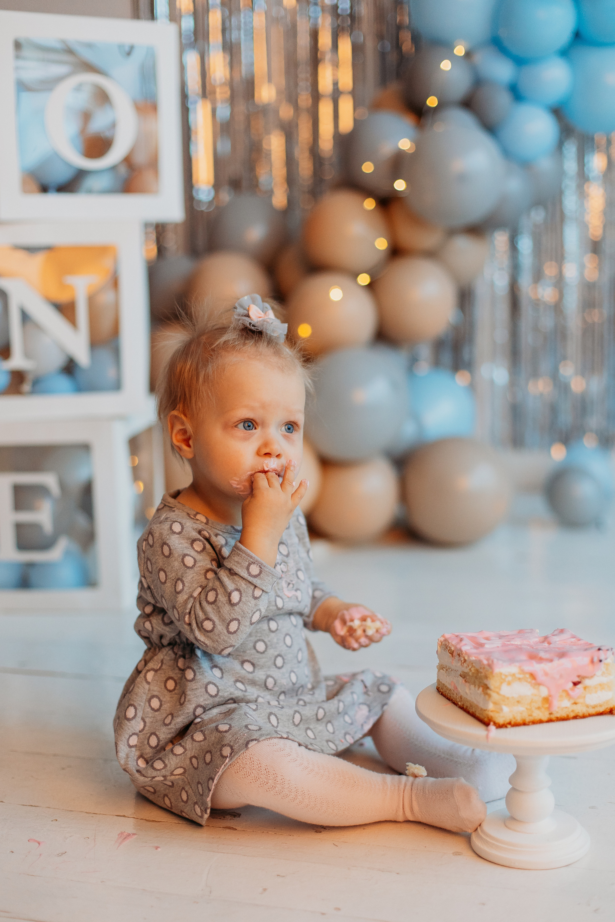 Годик в ВВ студио. Семейный фотограф Тюмень, фотограф на роды Салмина Мария